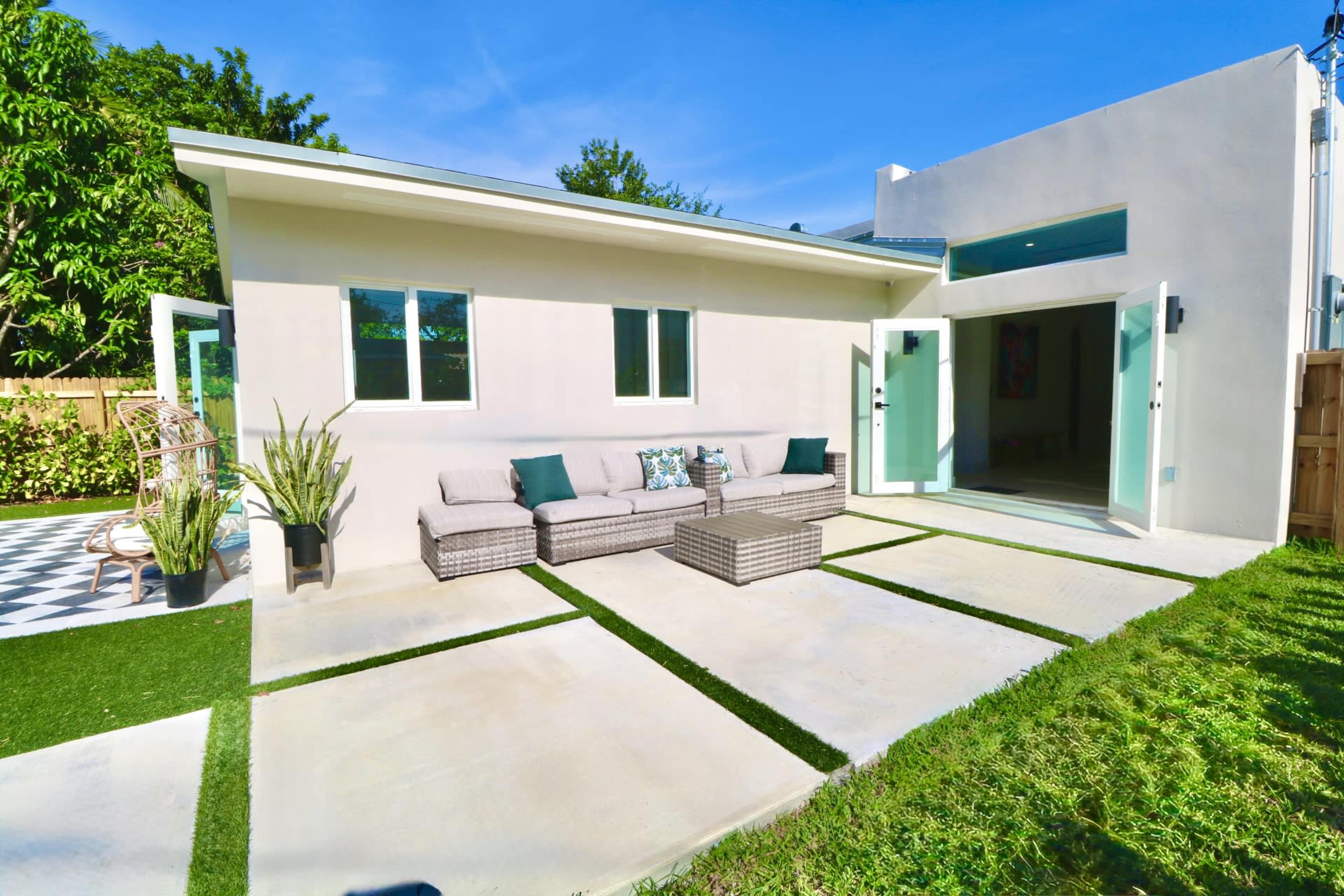 Contemporary Miami Oasis – New Construction with High Ceilings in Central Miami Image in Little Havana, Miami, FL