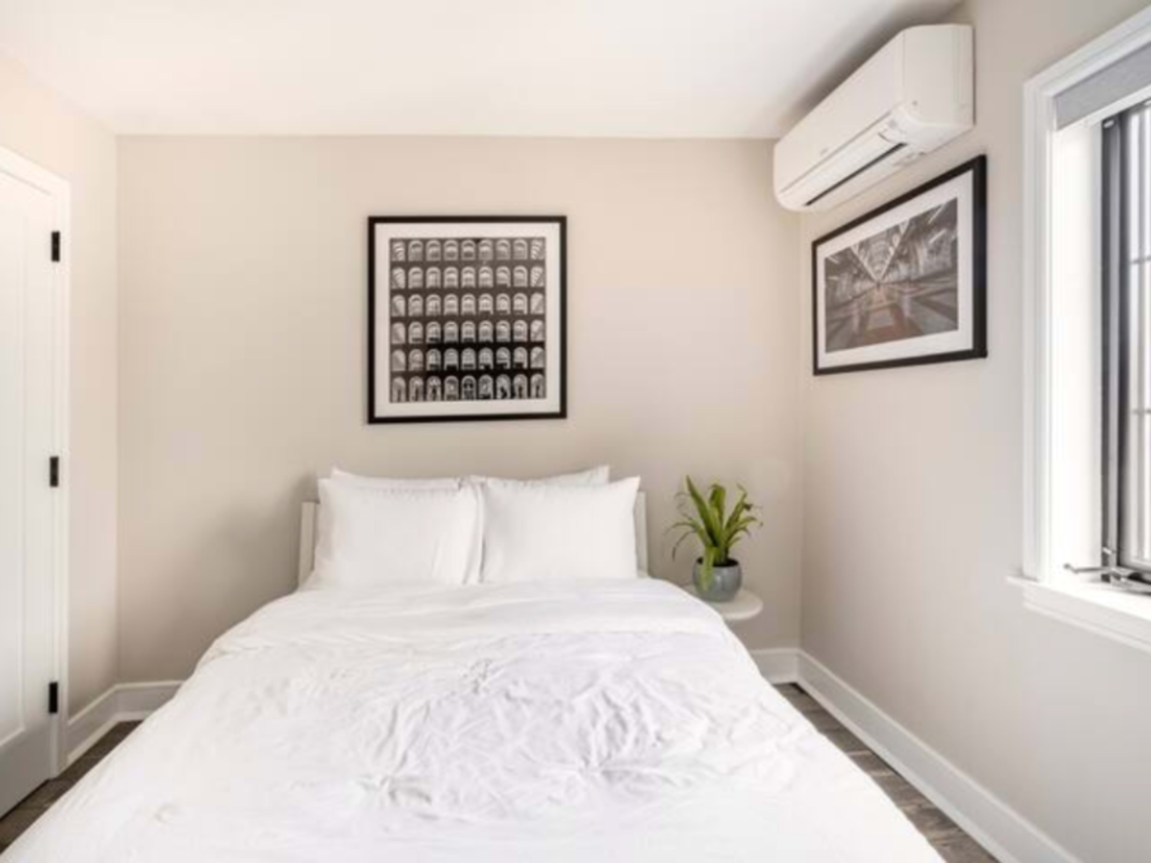 Full Size Bed