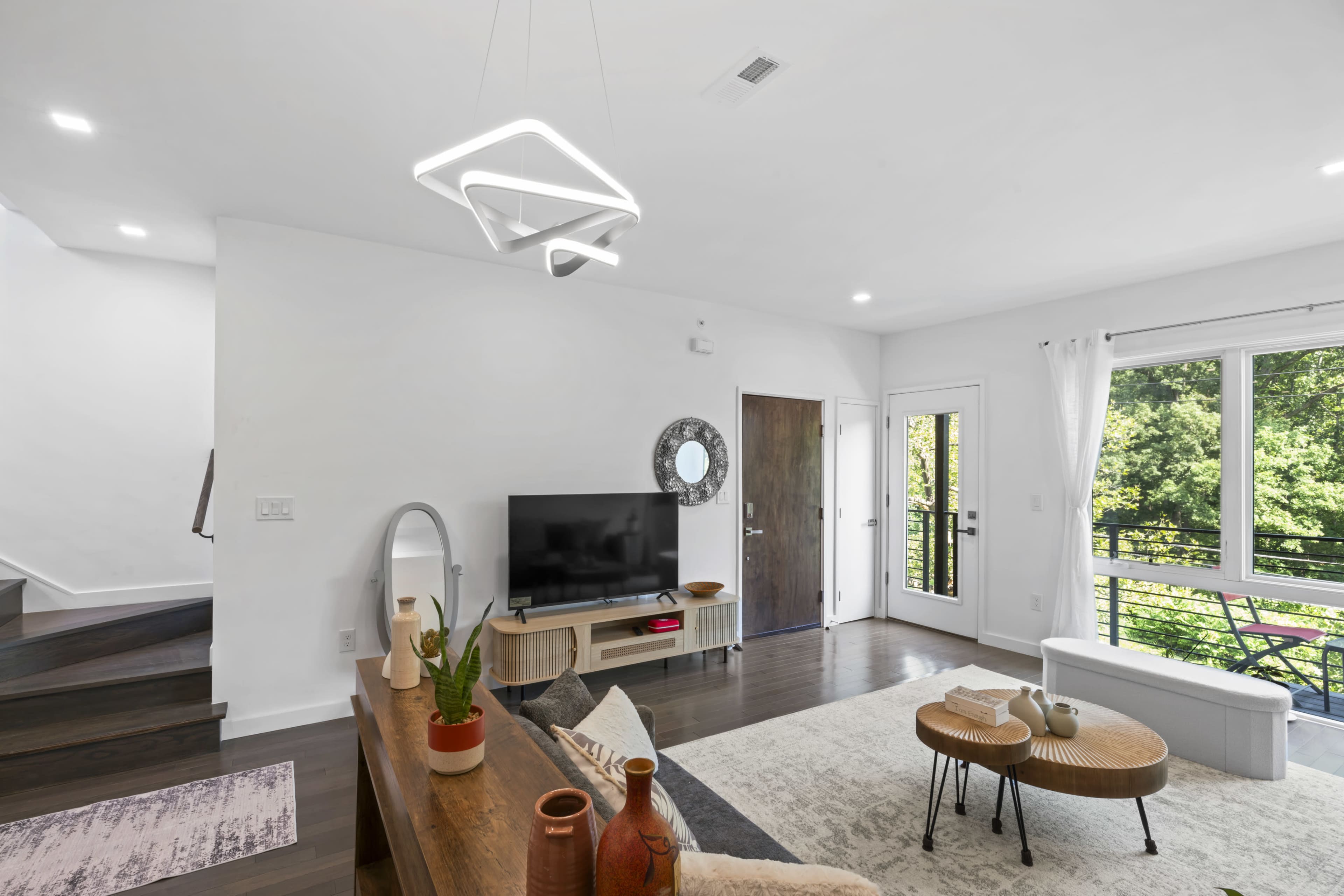 Fully furnished 3-bedroom apartment ideal for filming. Features stylish modern decor, natural light, spacious living areas, and a functional kitchen. Versatile layout perfect for a variety of scenes. Ready for cast and crew use. Image in Northeast Washington, Washington, DC