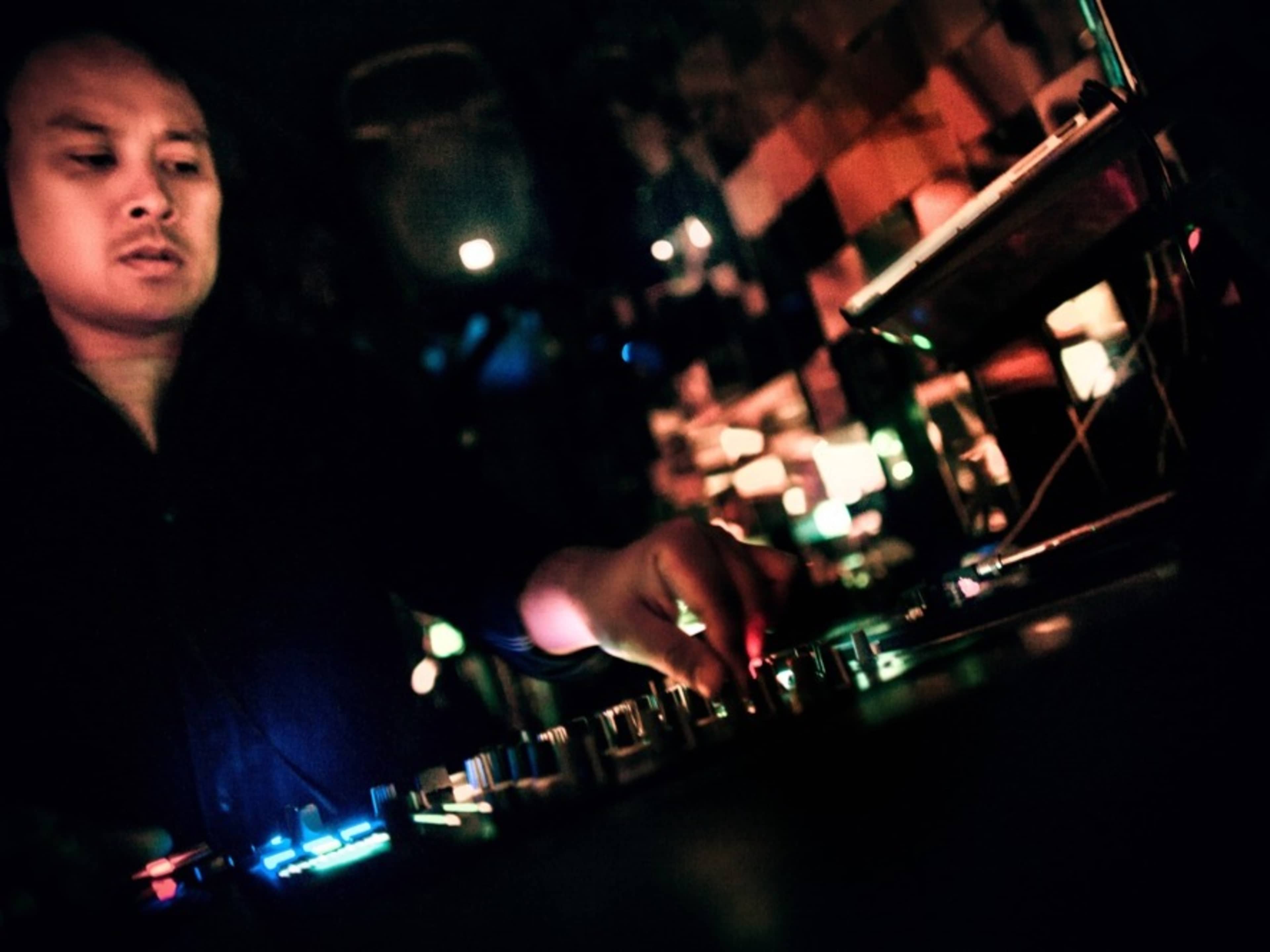 Live DJ