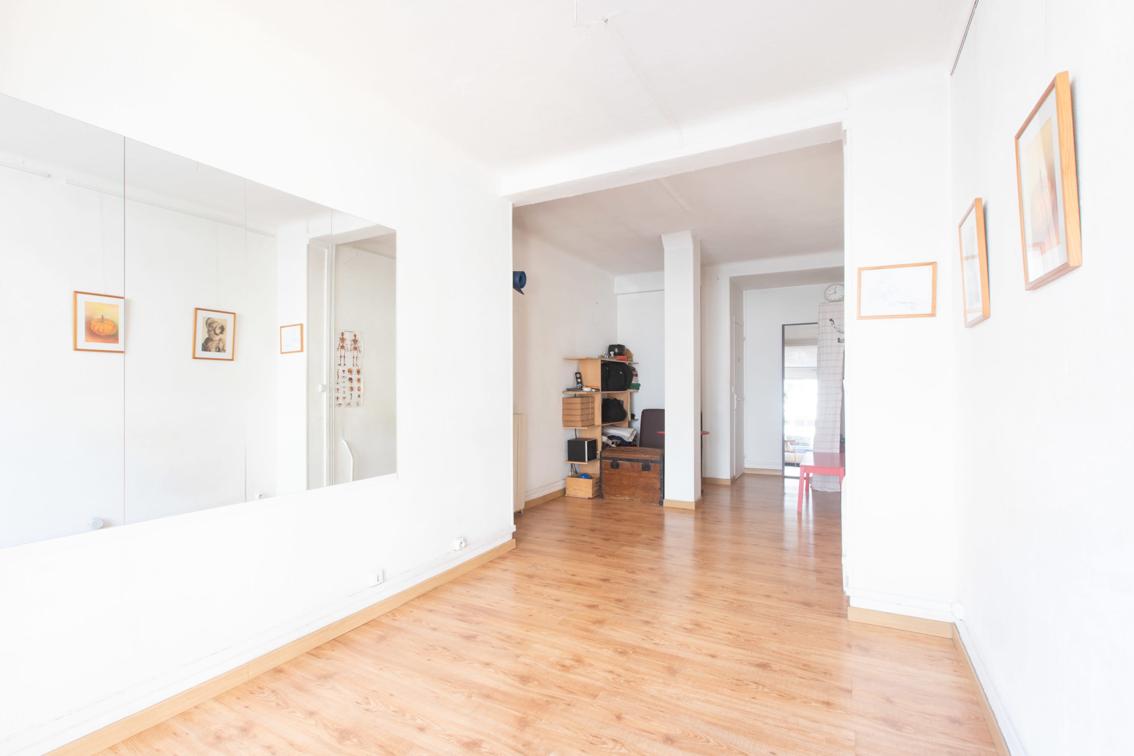 Studio de Yoga/Thérapie/Massages de 25 m2 - Paris 14è Image in Plaisance, Paris