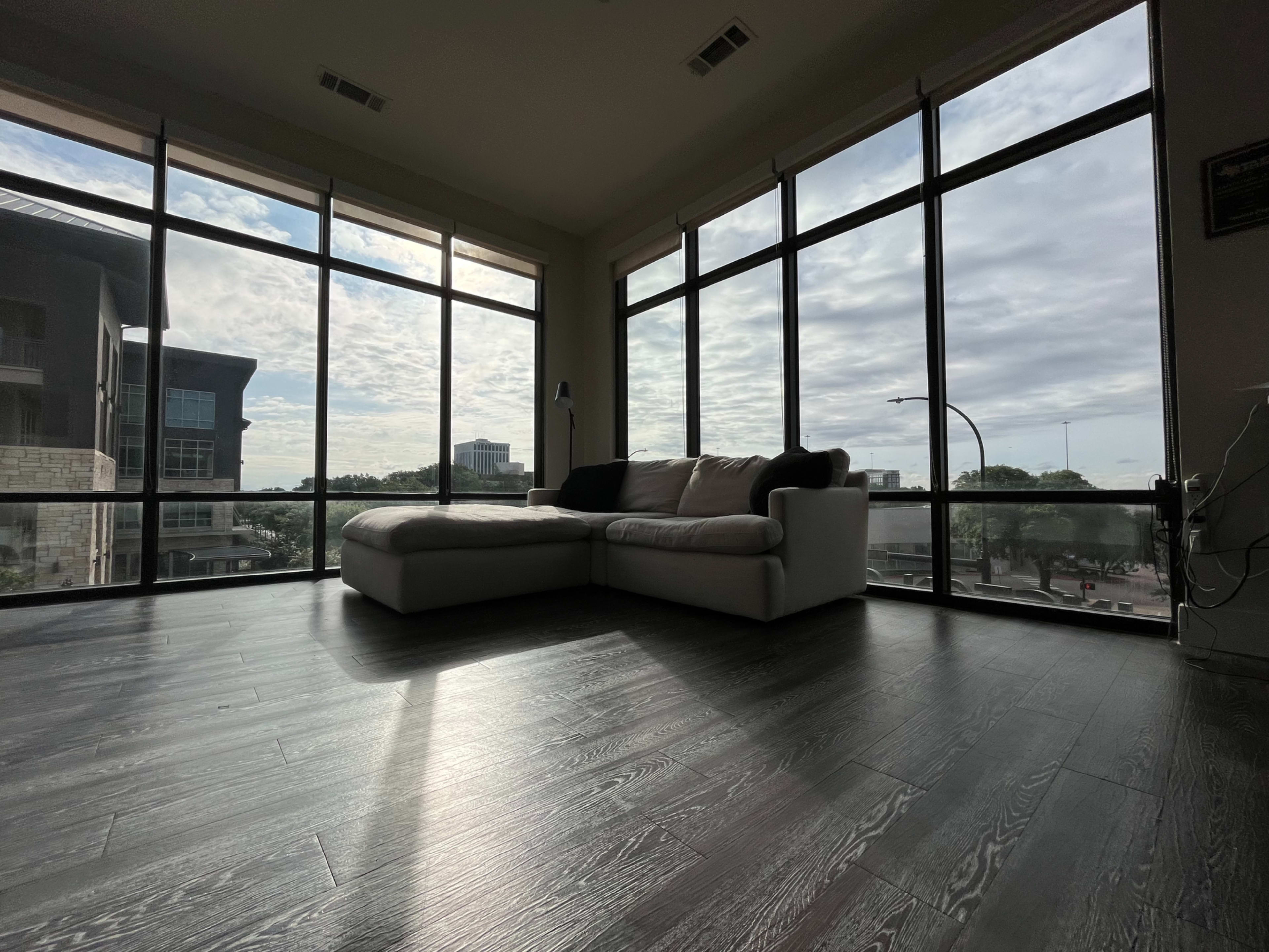 Penthouse Window Room Image in North Arlington, Arlington, TX