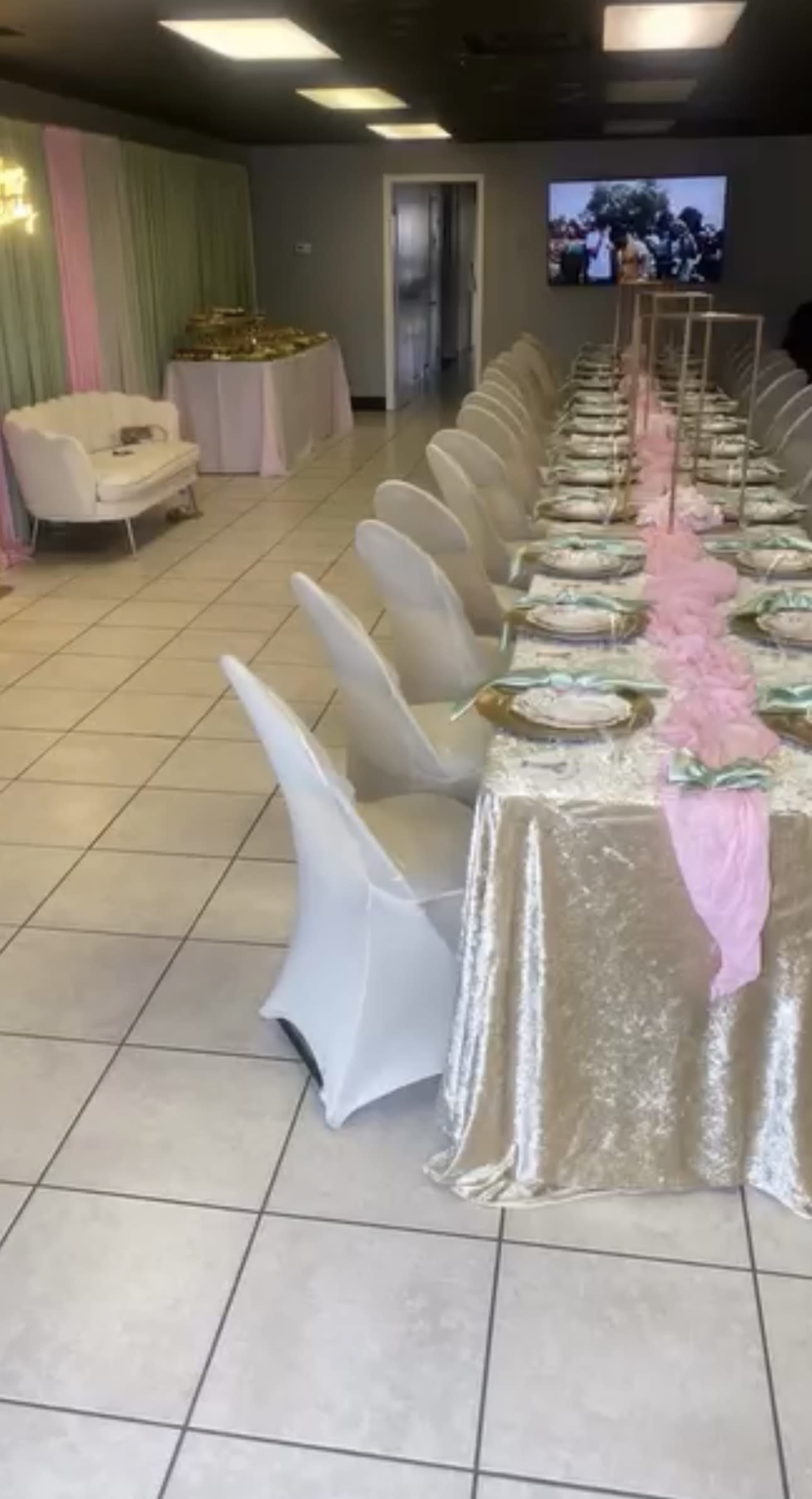 The Space ($75 an hour - $400 For the Day) Image in North Collinwood, Euclid, OH