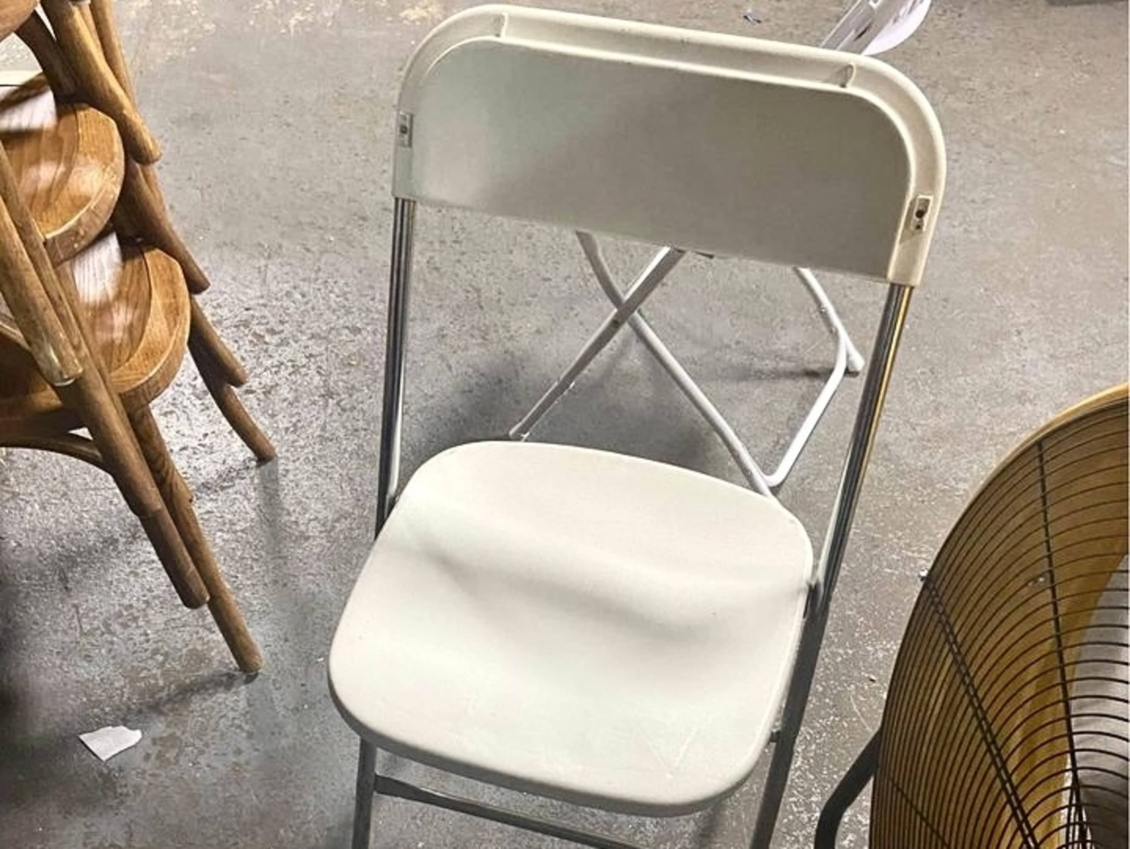 White Folding Chairs 