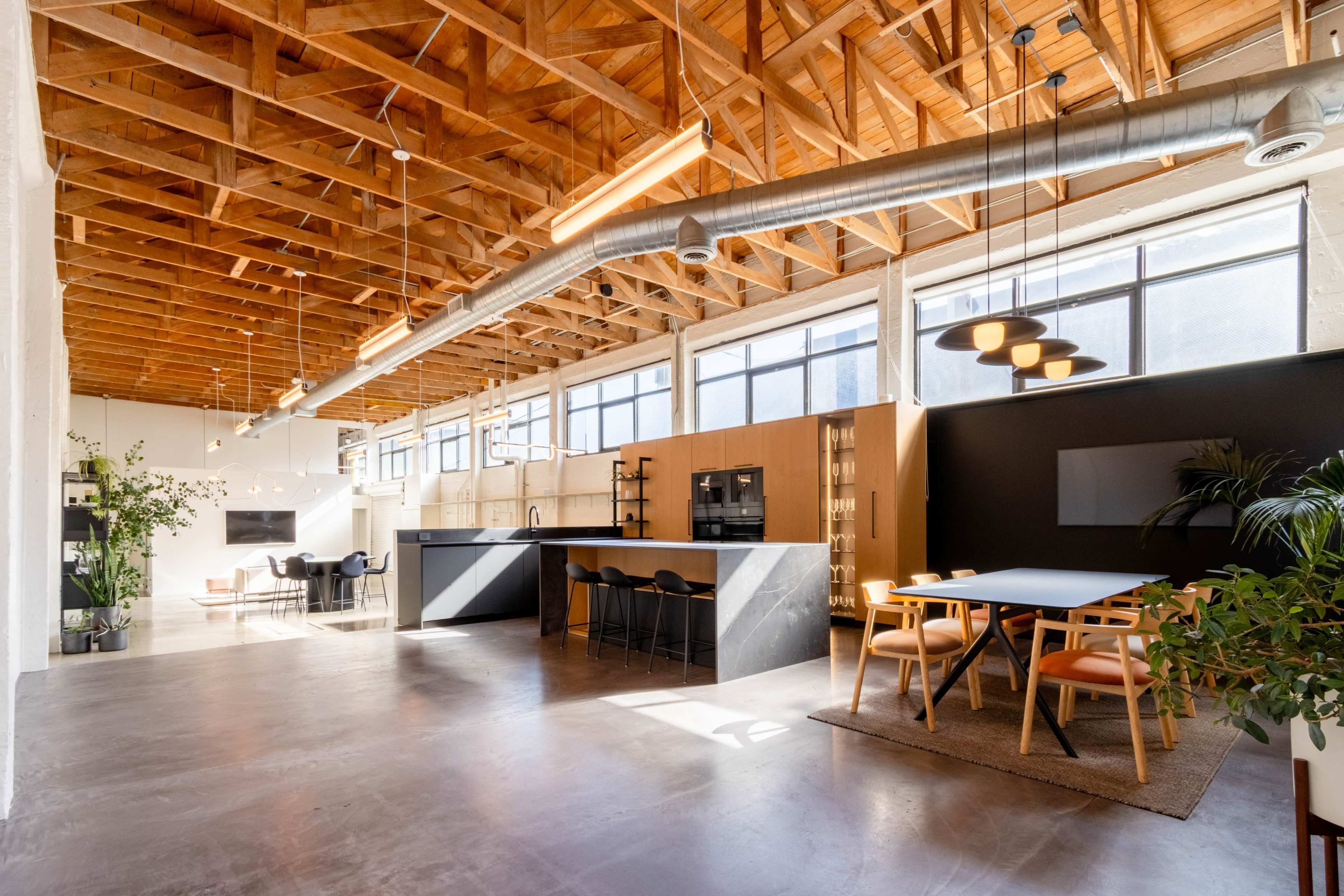 Stunning industrial style multifunctional open space Image in SoMa, San Francisco, CA