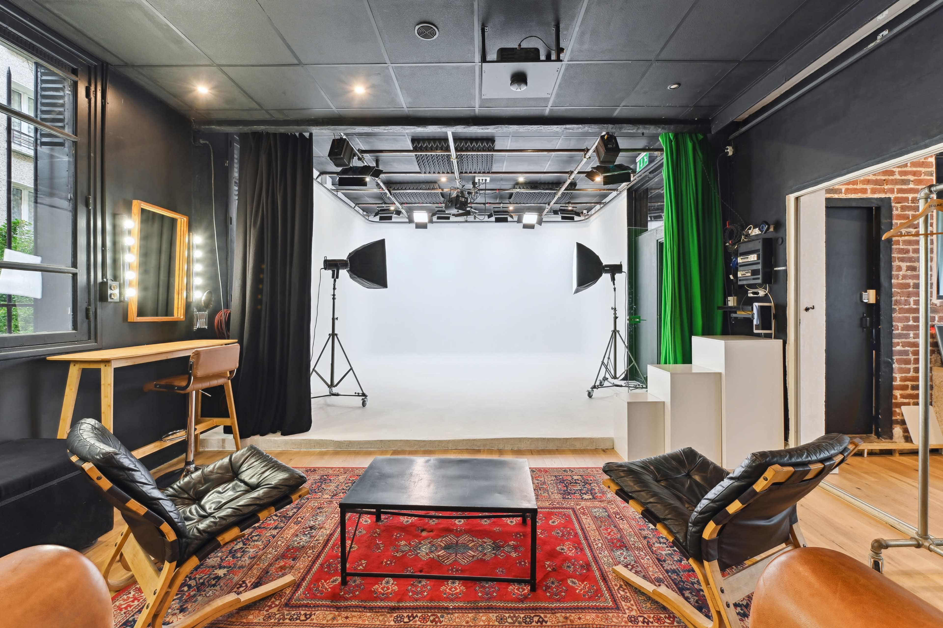 Plateau de tournage / studio photo professionnel - Paris 20 Image dans Ménilmontant, Paris, 