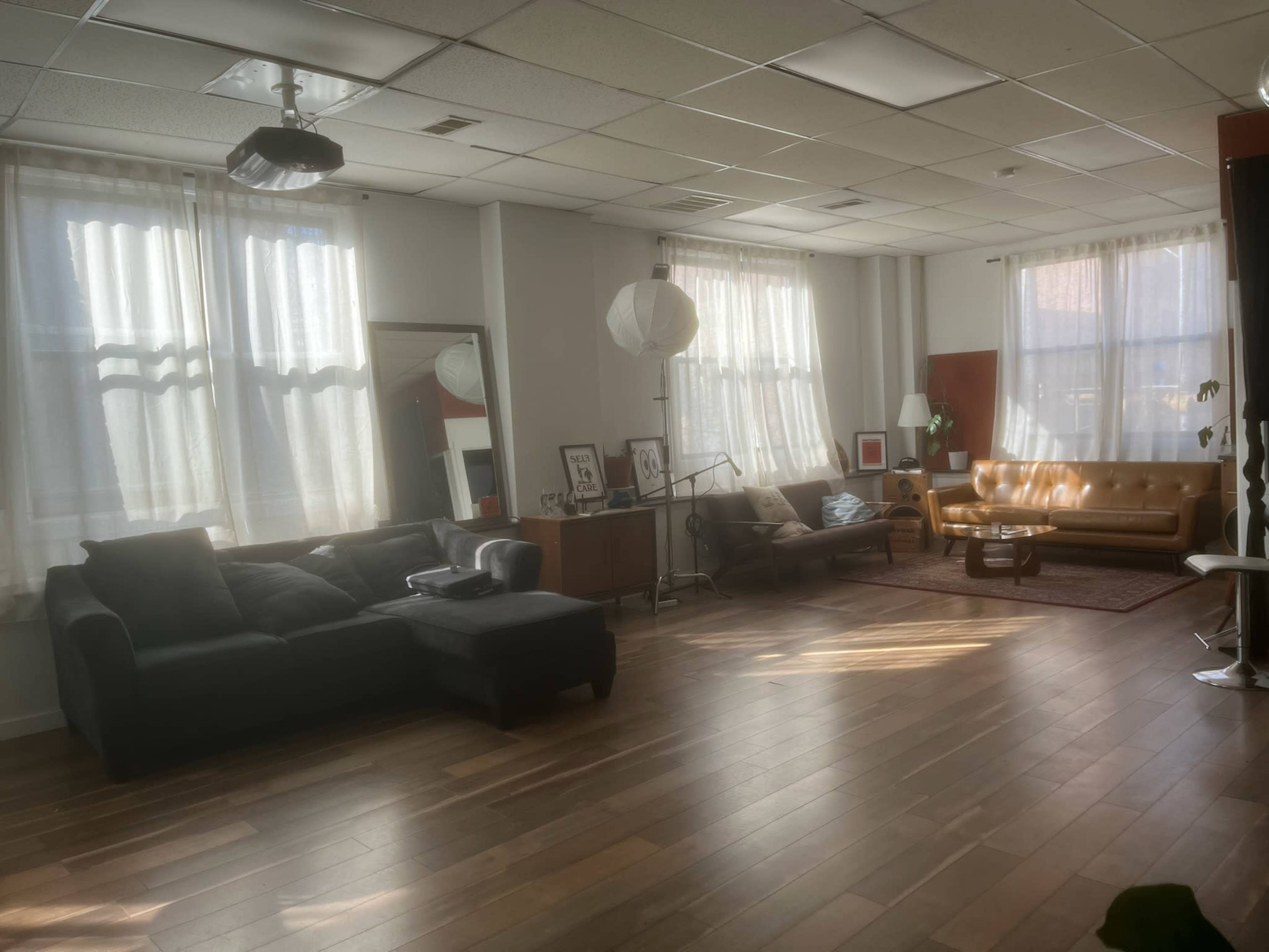 Sunny Modern Minimalist Production Studio Loft Image in Central Ward, Newark, NJ