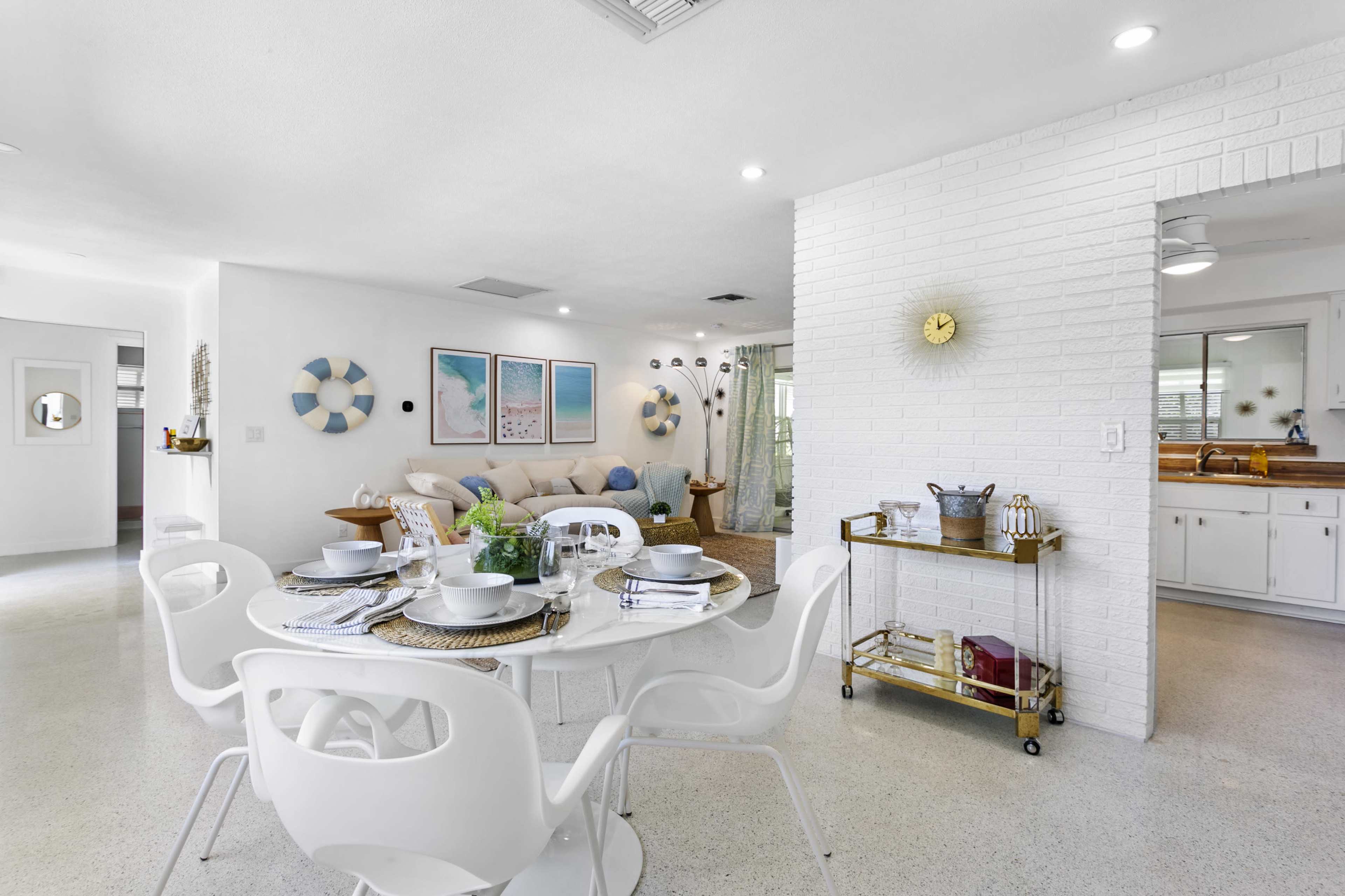 Fairhaven Mid Century Modern Home Image in North Palm Beach, north palm beach, FL
