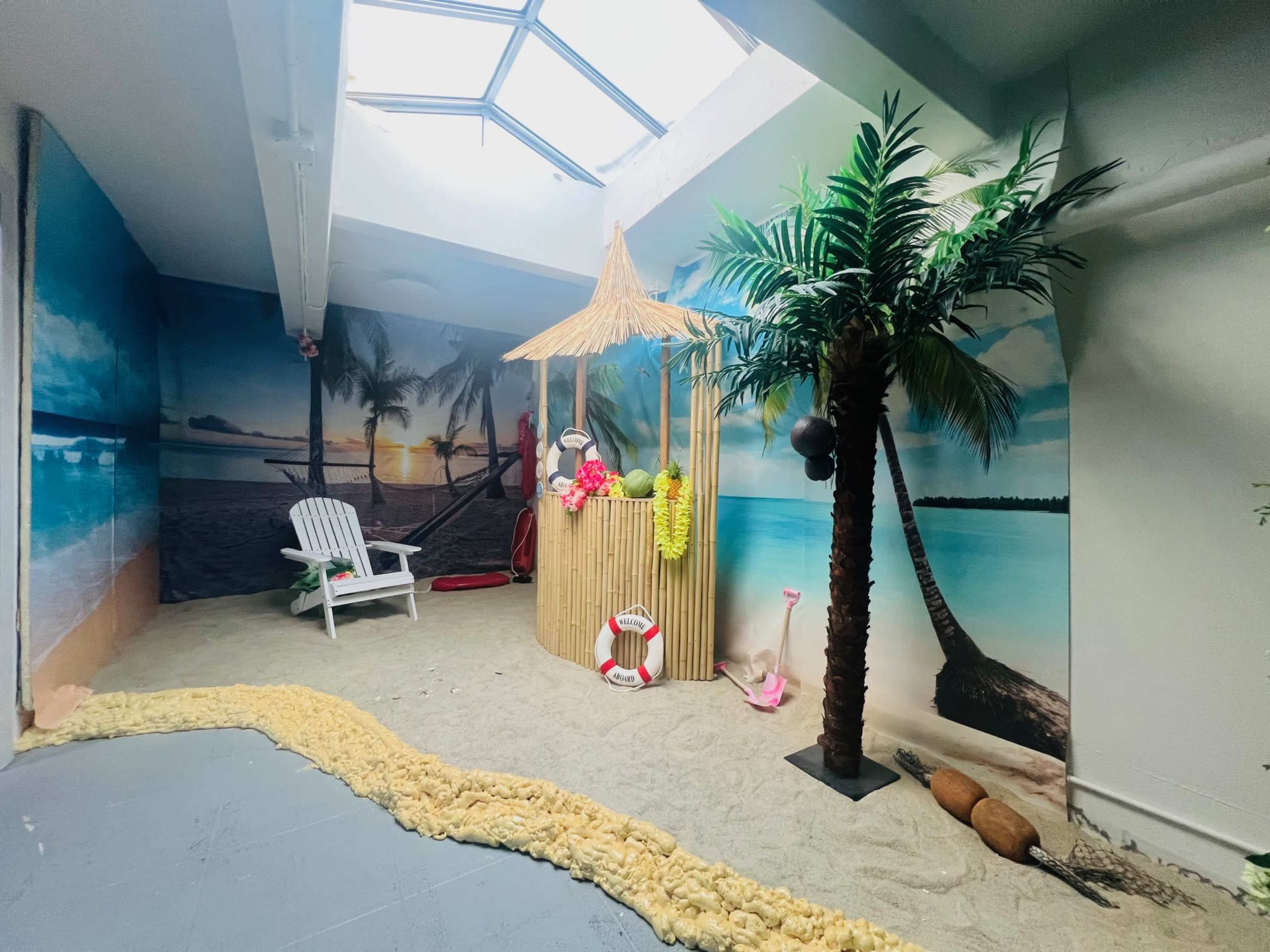 Beach Studio -Green Garden Studio  Professional Photo & Video Studio for Rent Image in Skid Row, Los Angeles, CA