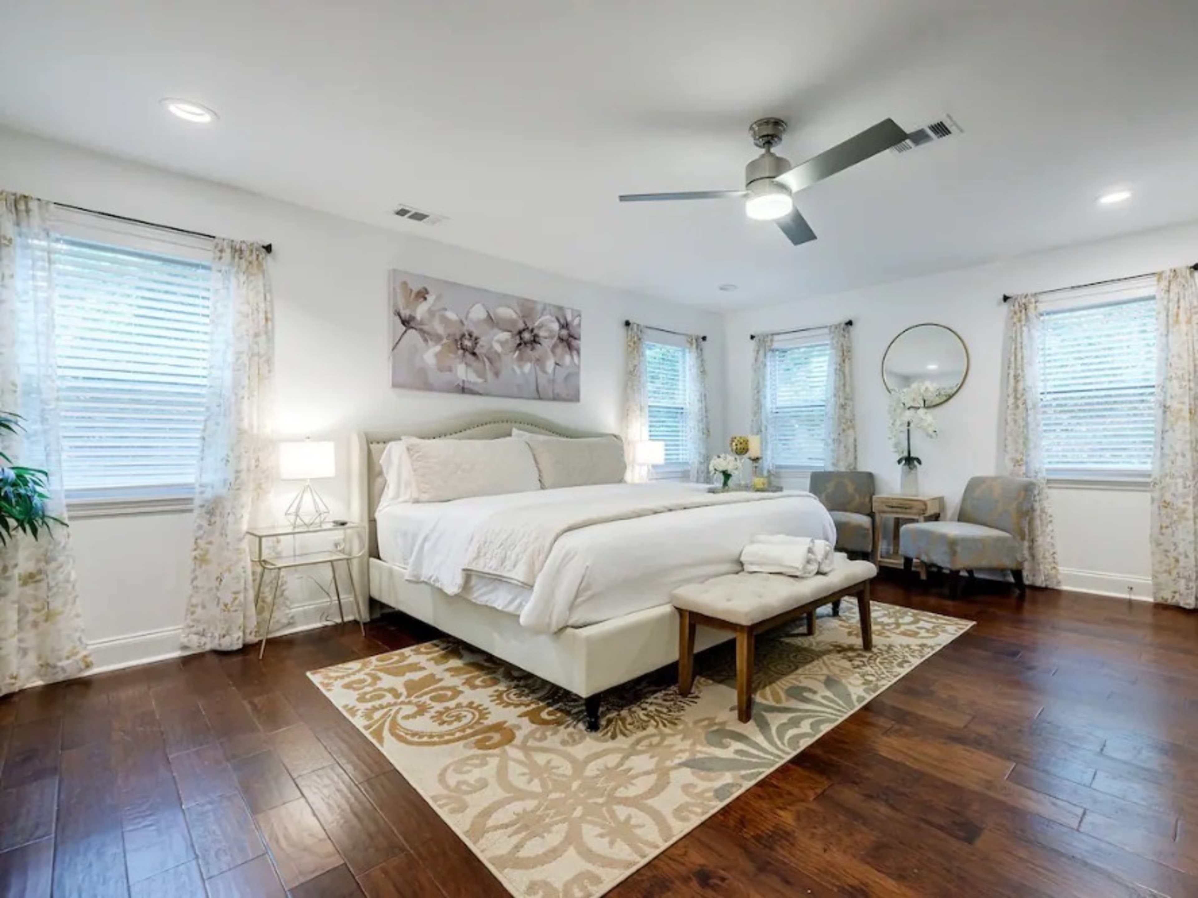 Additional Bedroom - Main Bedtoom