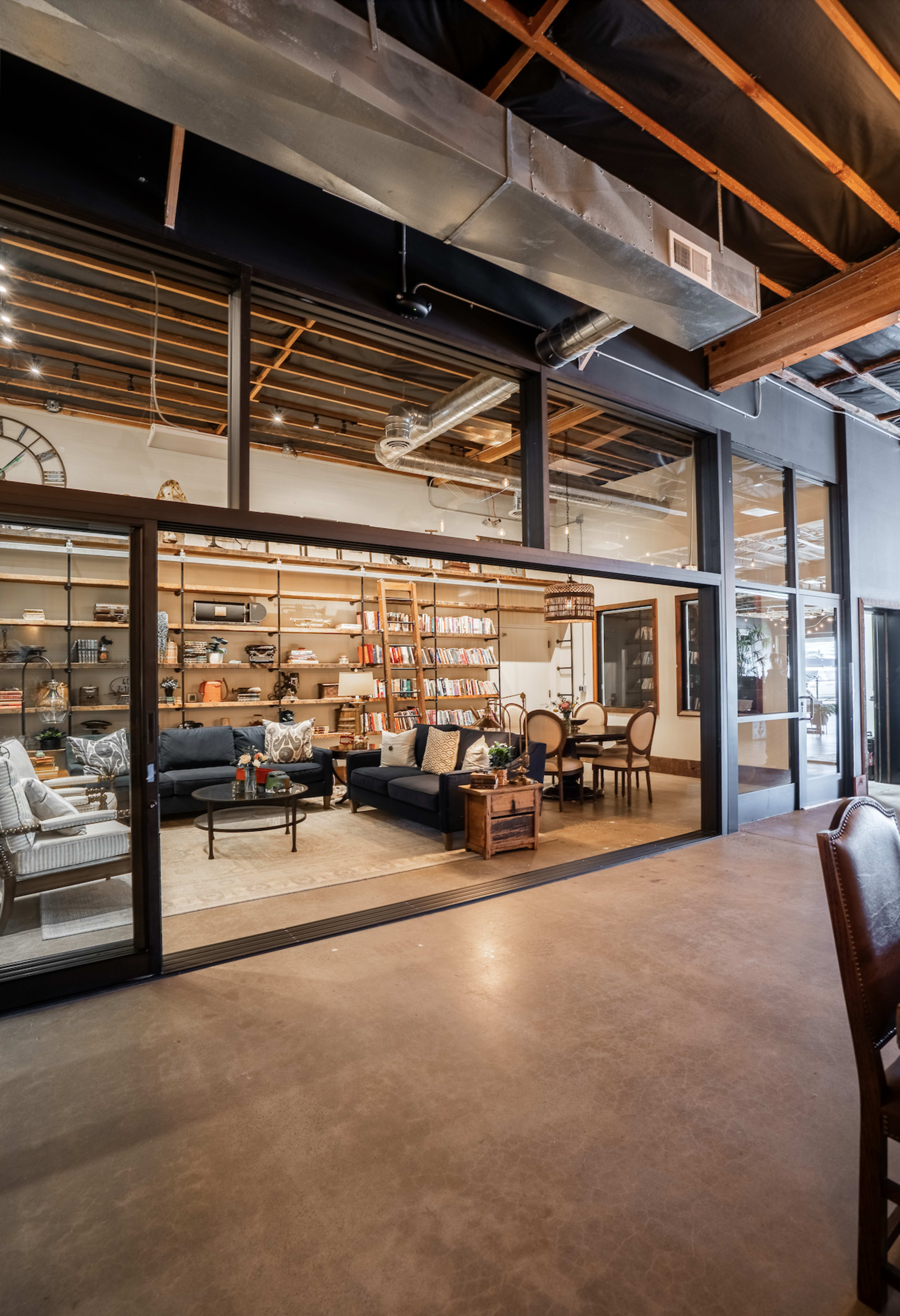 Fully furnished venue with easy I-5 access Image in Northgate, Salem, OR