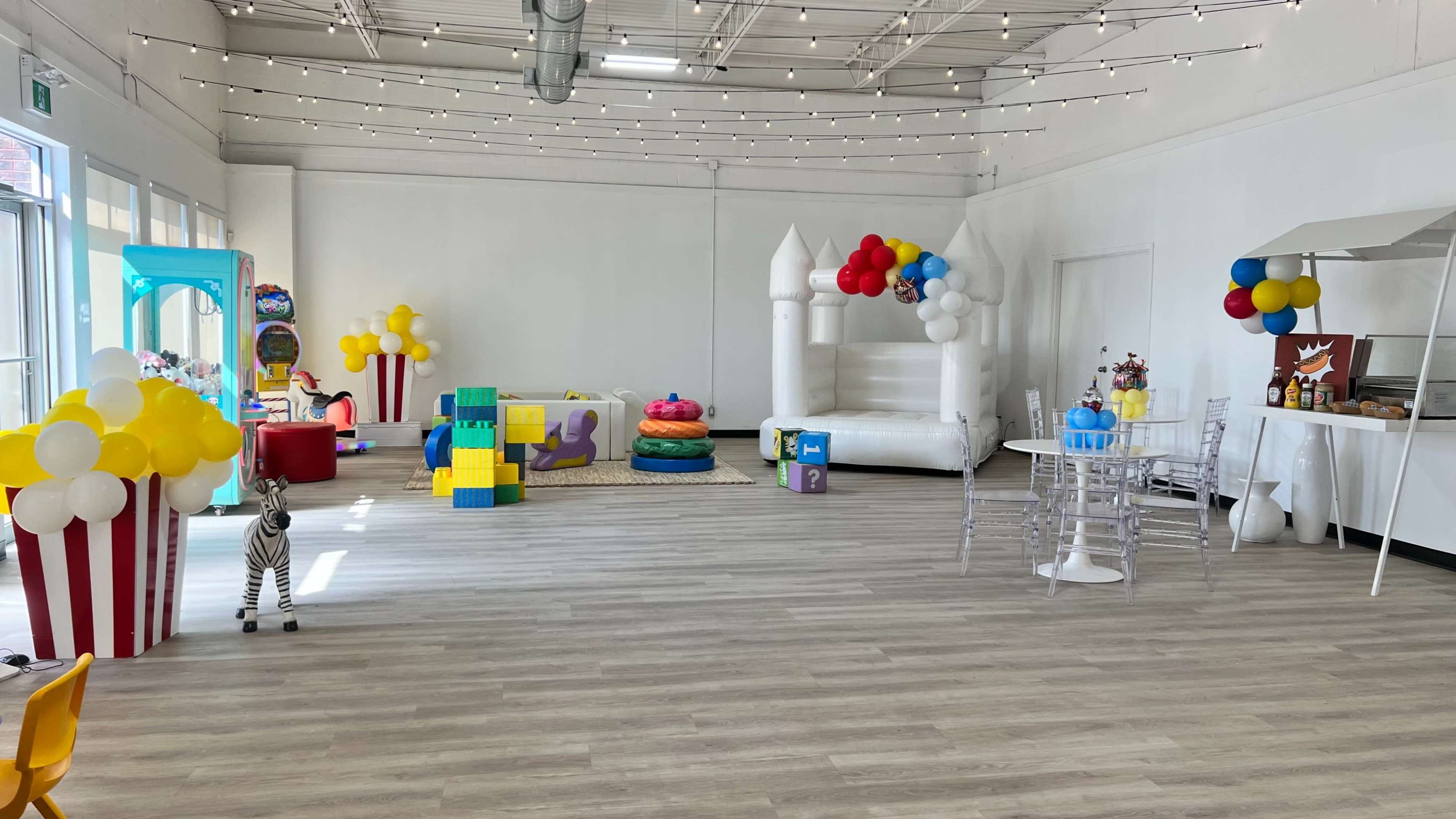 Chic Urban Studio Space – Perfect for Intimate Gatherings Image in Humber Summit, north york, ON