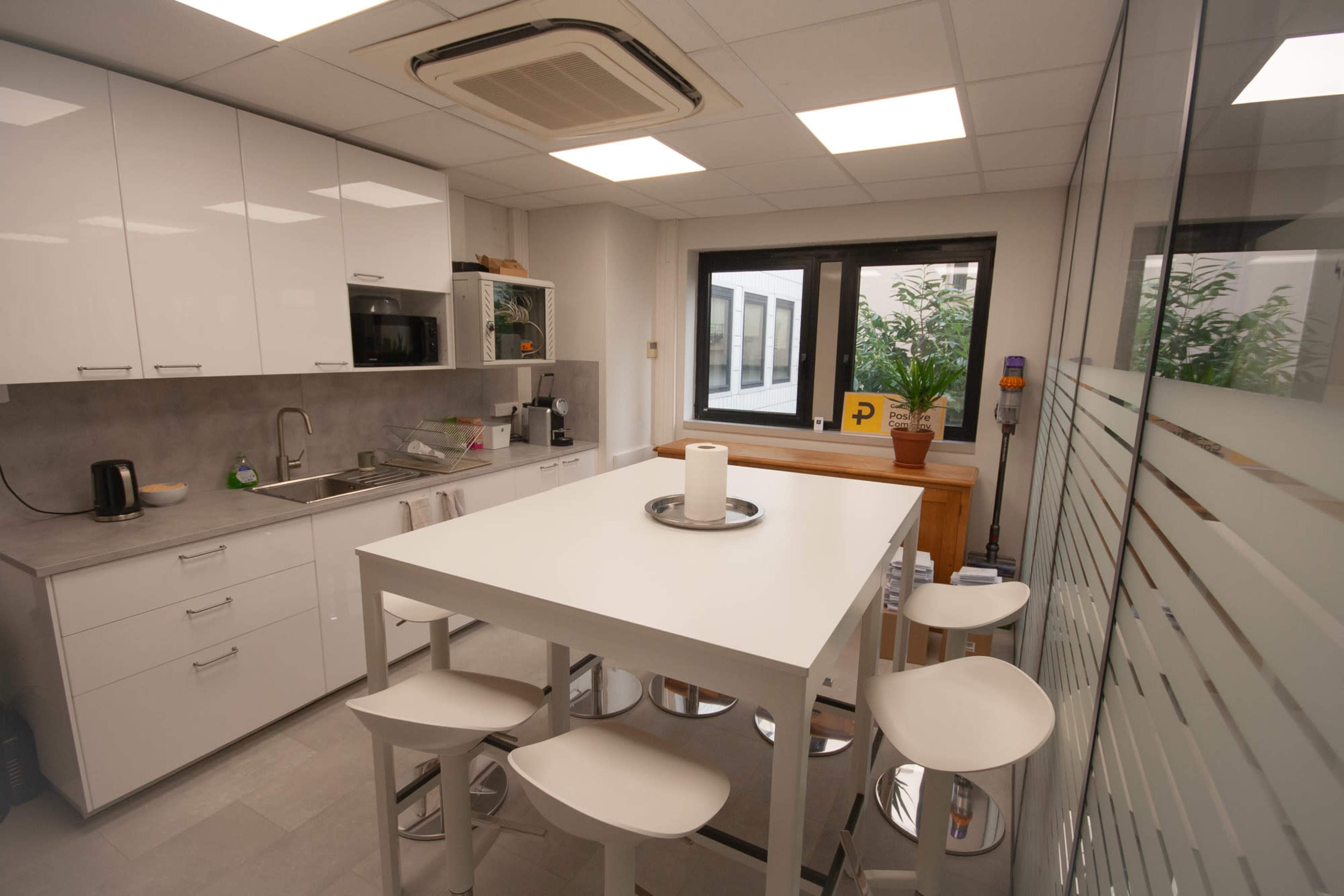 Studio vidéo et podcast entièrement équipé 🎬🎙️ Image dans Prince–Marmottan, Boulogne-Billancourt, 