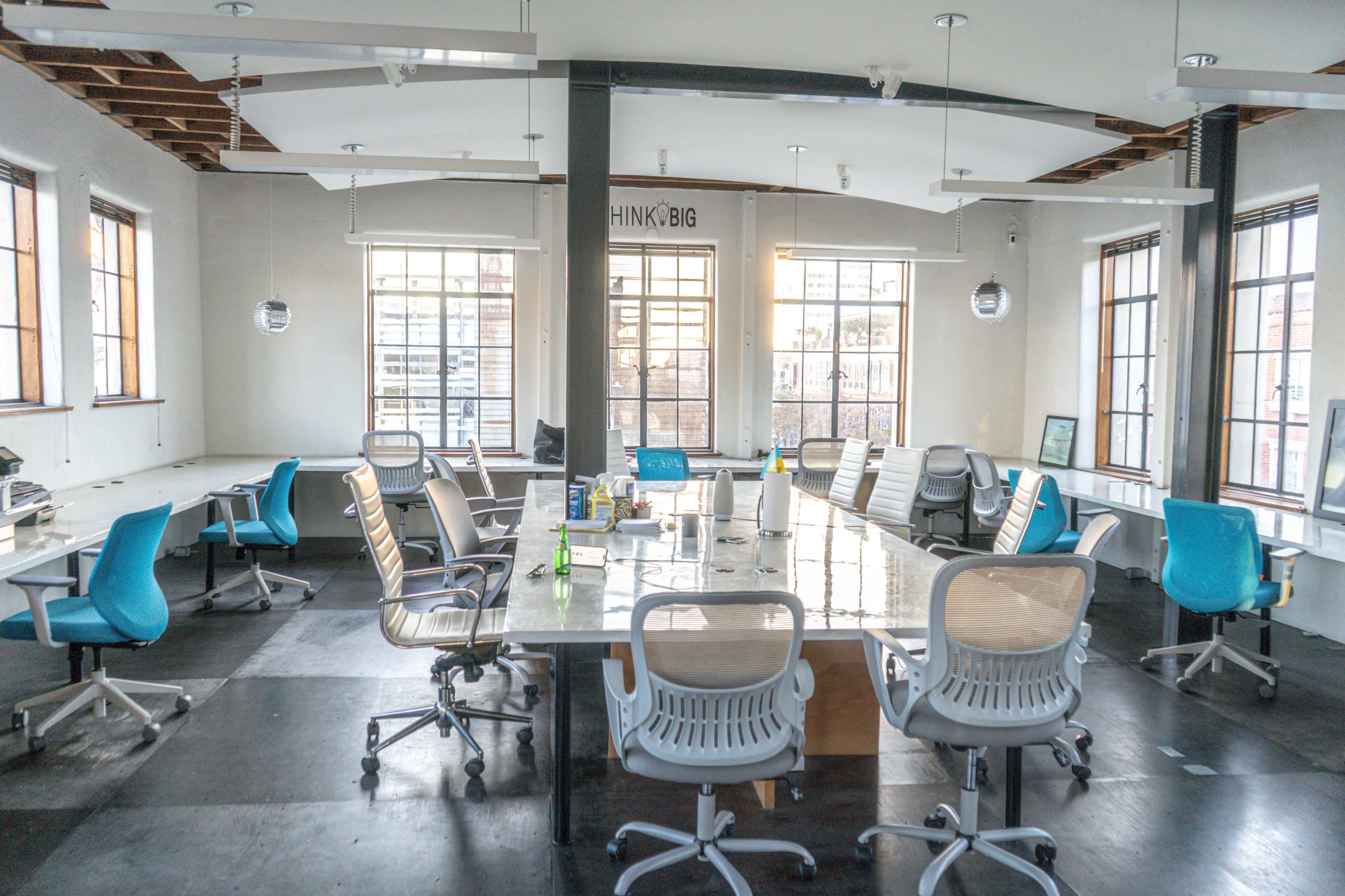 Modern Creative Office + Lounge + Meeting Space | Zoom Ready & Stylish Image in Downtown, Santa Monica, CA