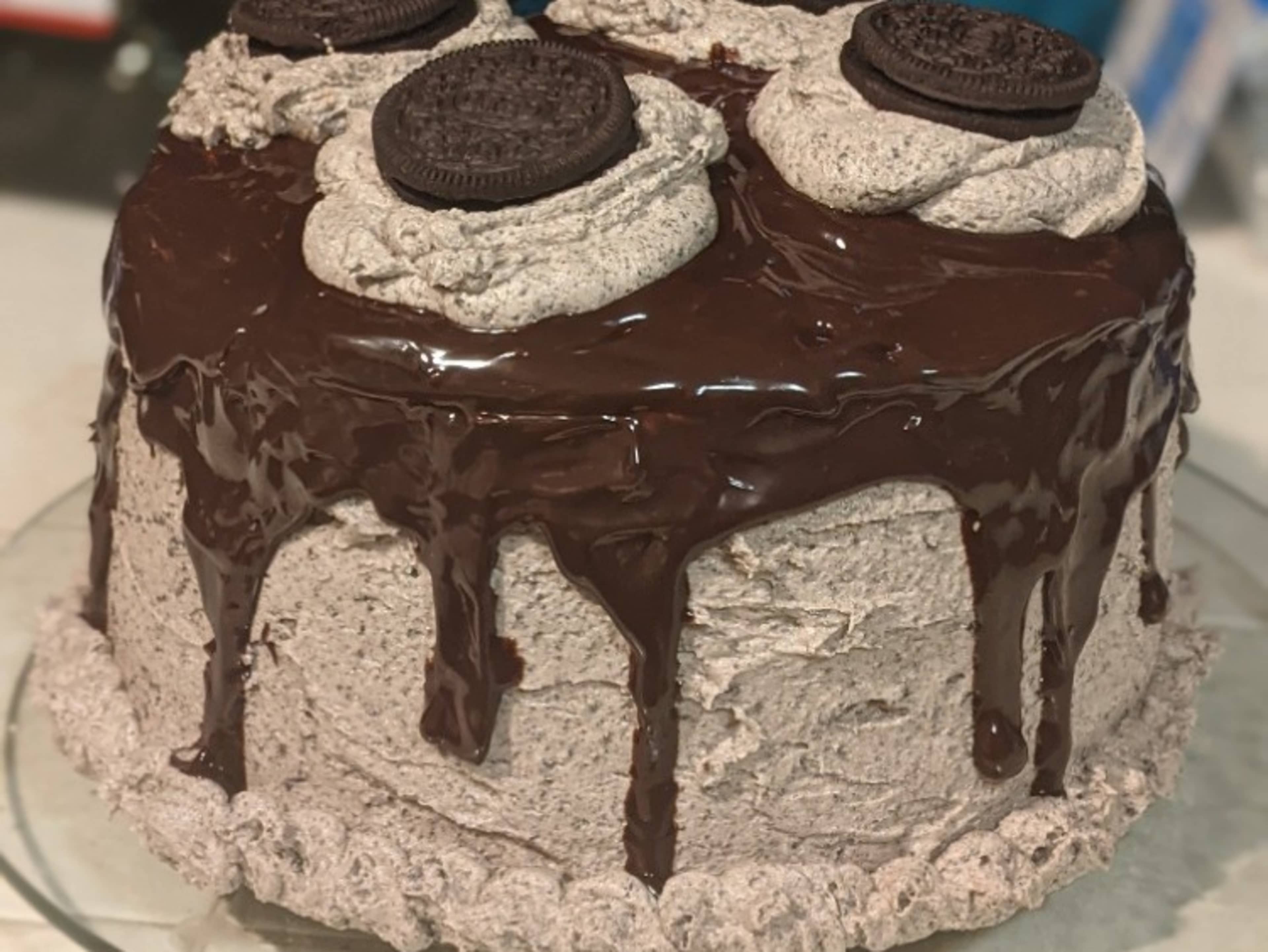 Oreo Cake w/ Coffee Oreo Buttercream 