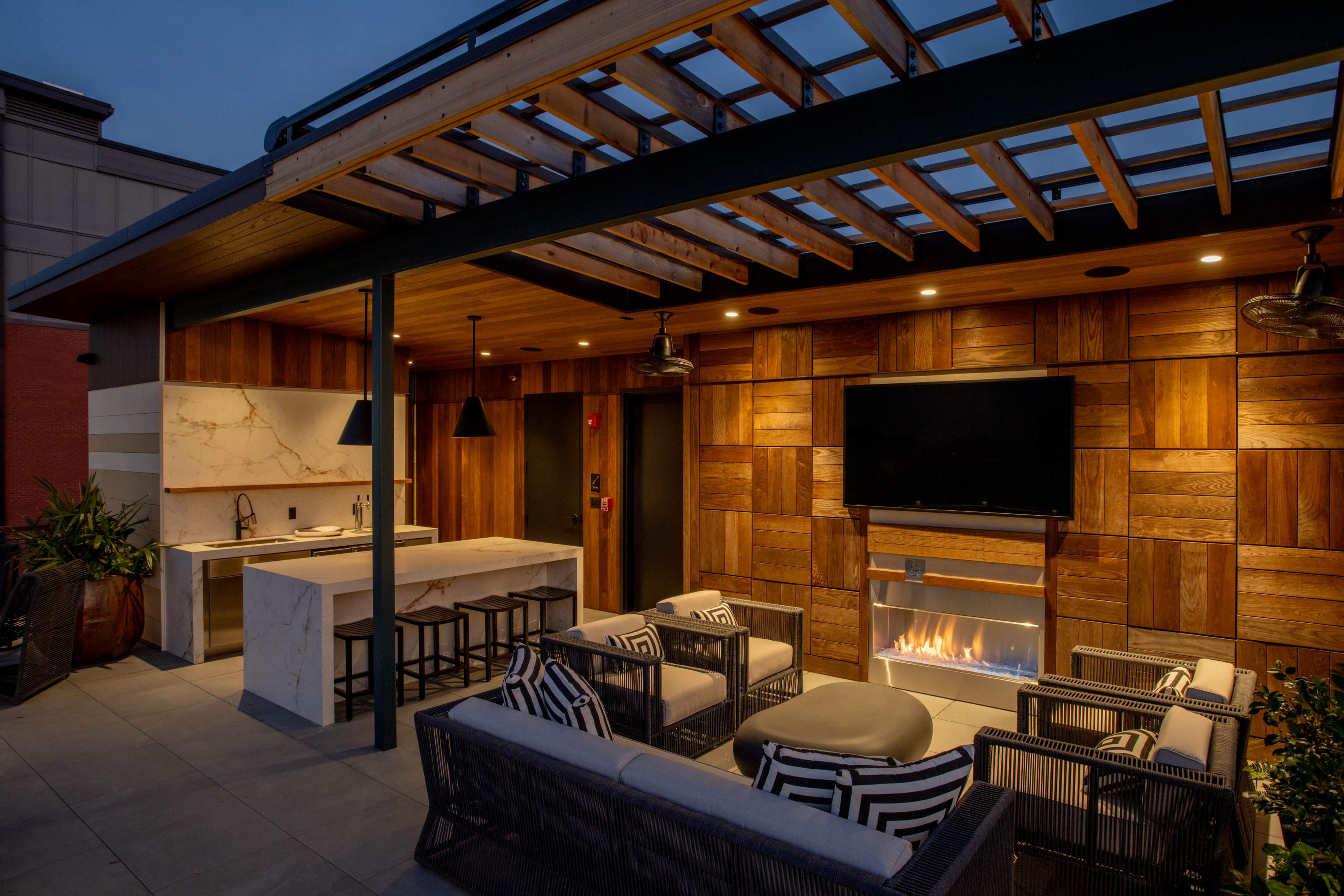 Intimate Rooftop Lounge Image in Athens, Athens, GA