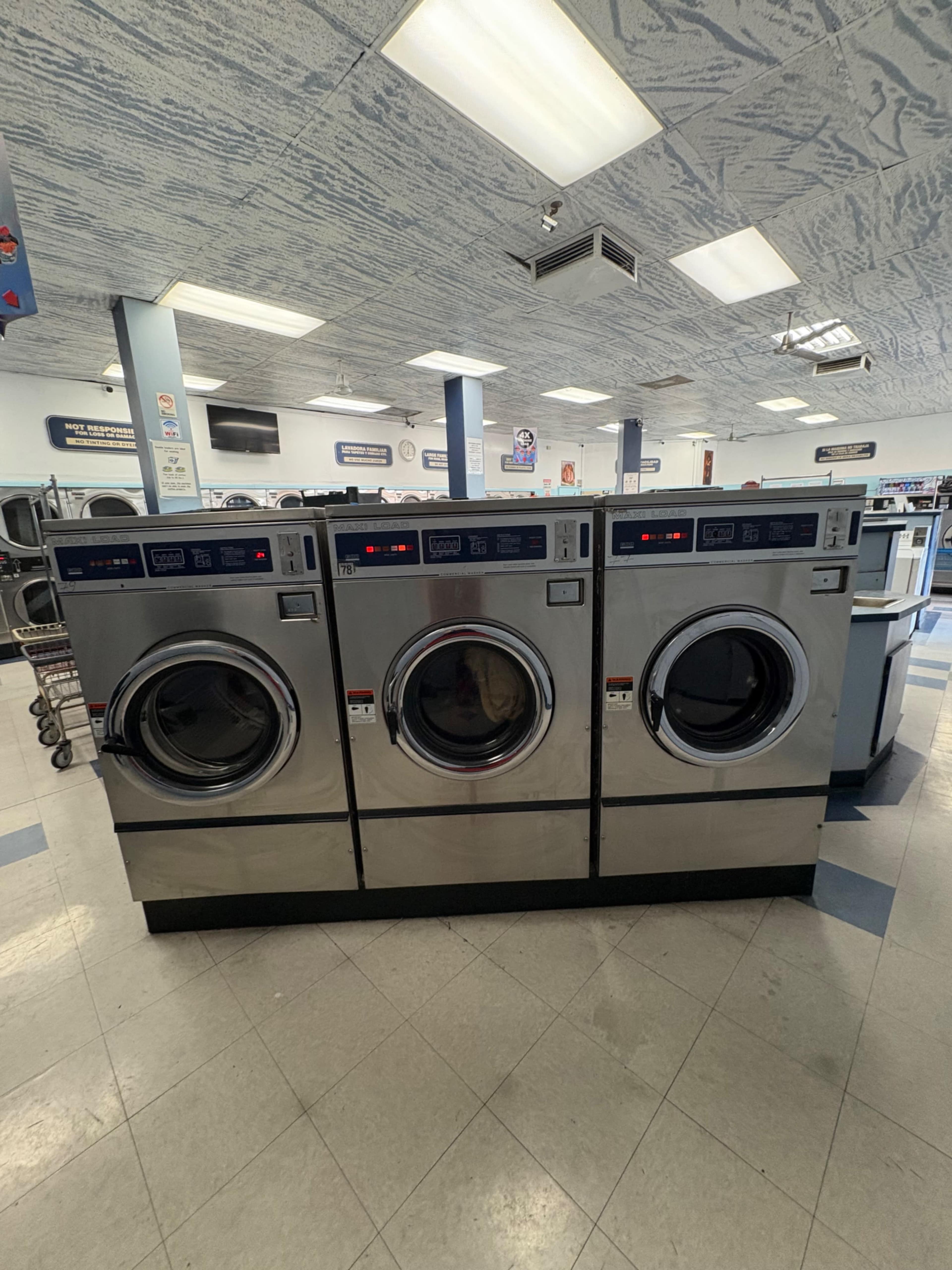 Equipped machines, walls freshly painted, floor always clean Image in Echo Park, Los Angeles, CA