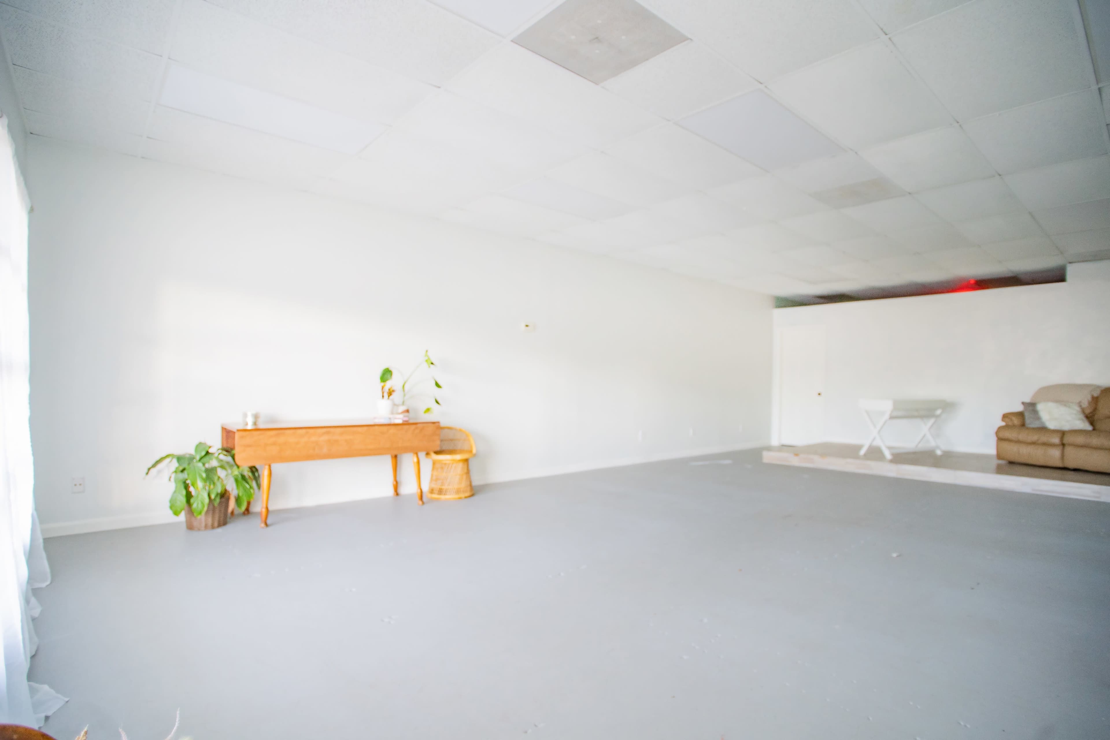Centrally located in the heart of Sebastian, this studio/meeting space is ideal for photographers, creatives, yoga or structured group classes, and meetings of the mind. Image in Sebastian, Sebastian, FL