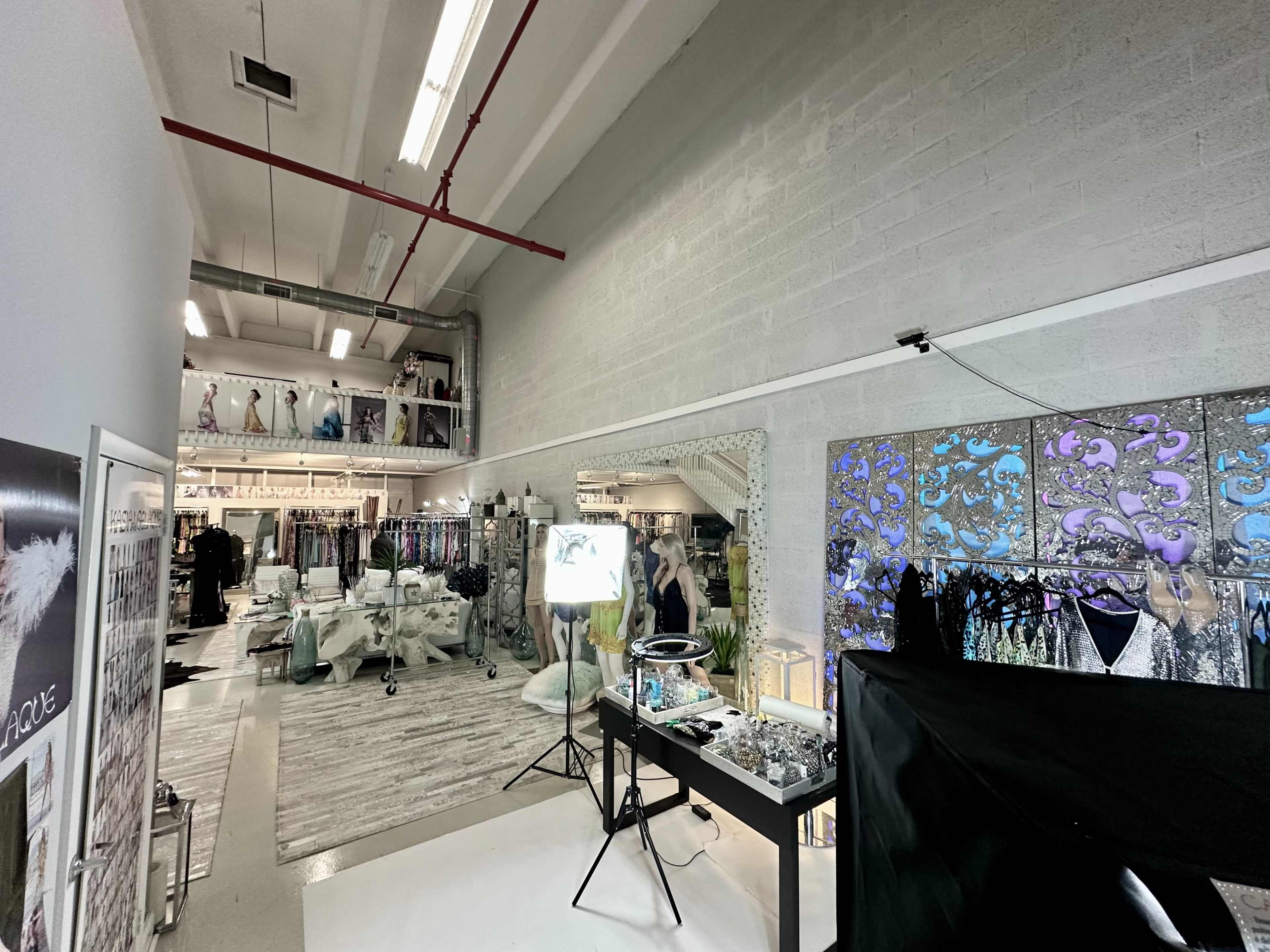 SW Miami / High Ceiling Photography / Creative Studio for Rent / 2000 sq. ft. Image in West End, Miami, FL