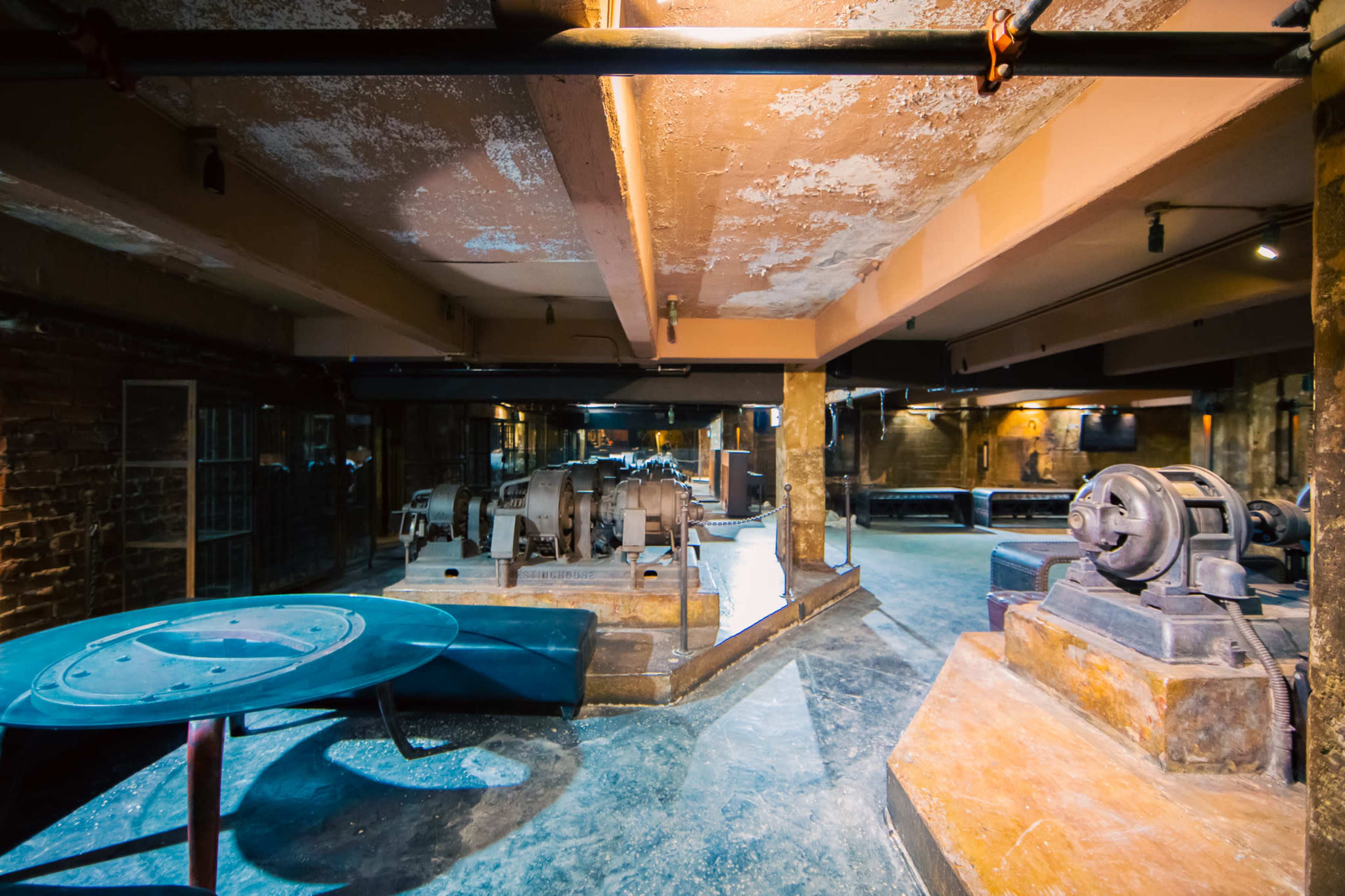 HUGE INDUSTRIAL ART DECO EVENT/PRODUCTION SPACE Image in Central LA, Los angeles, CA