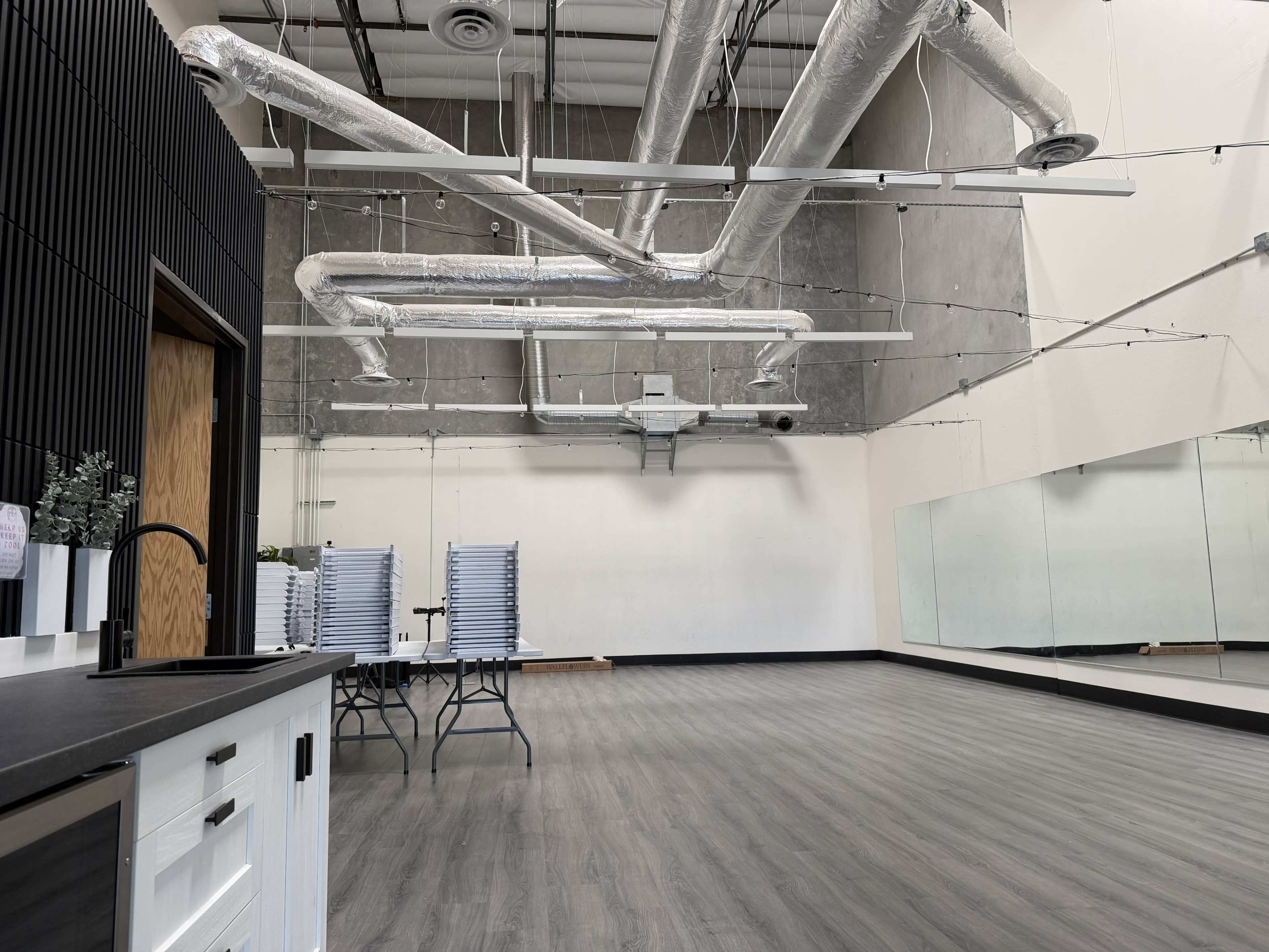 Light-filled Dynamic Studio Image in Eastlake Business Center, Chula Vista, CA