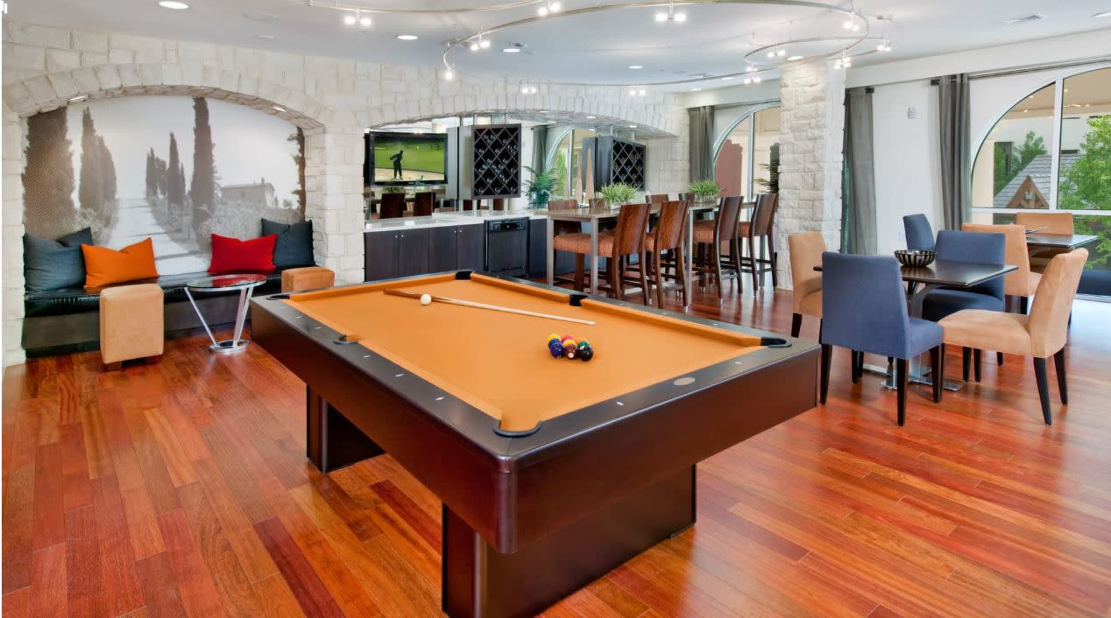 Beautiful Lounge minutes away from Rockville Town Center Image in Rockville, Rockville, MD