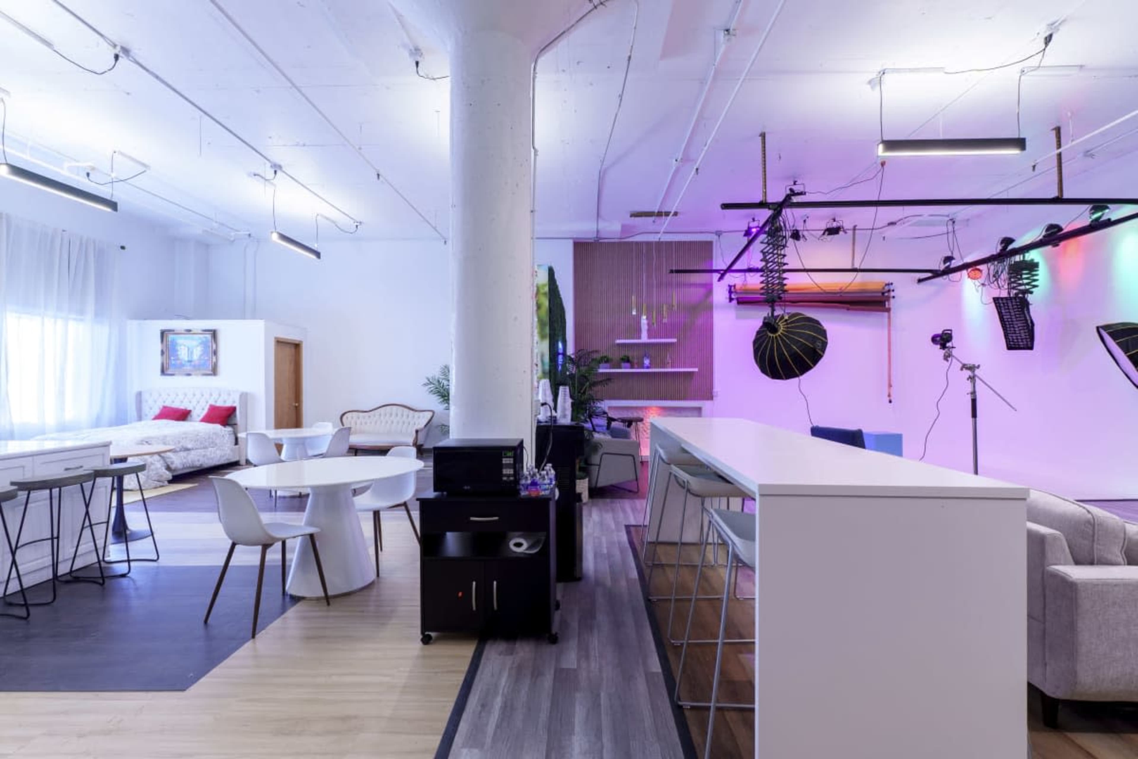 Meeting Space, 14 chairs, conference table, touch screen interface 86" conference monitor Image in Hawthorne, Minneapolis, MN