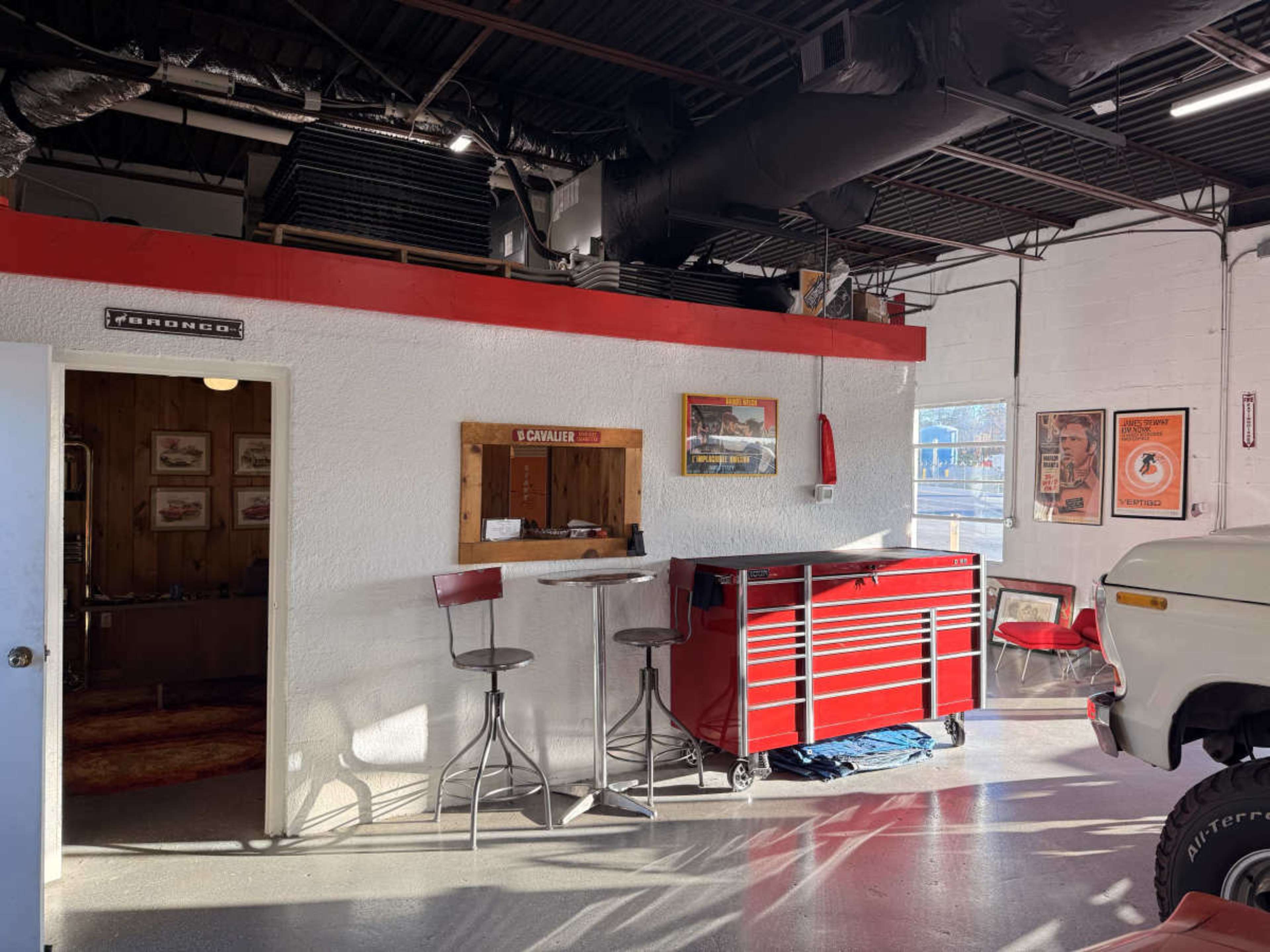 Classic Car Garage and Retro Office Image in Hendersonville, Hendersonville, TN