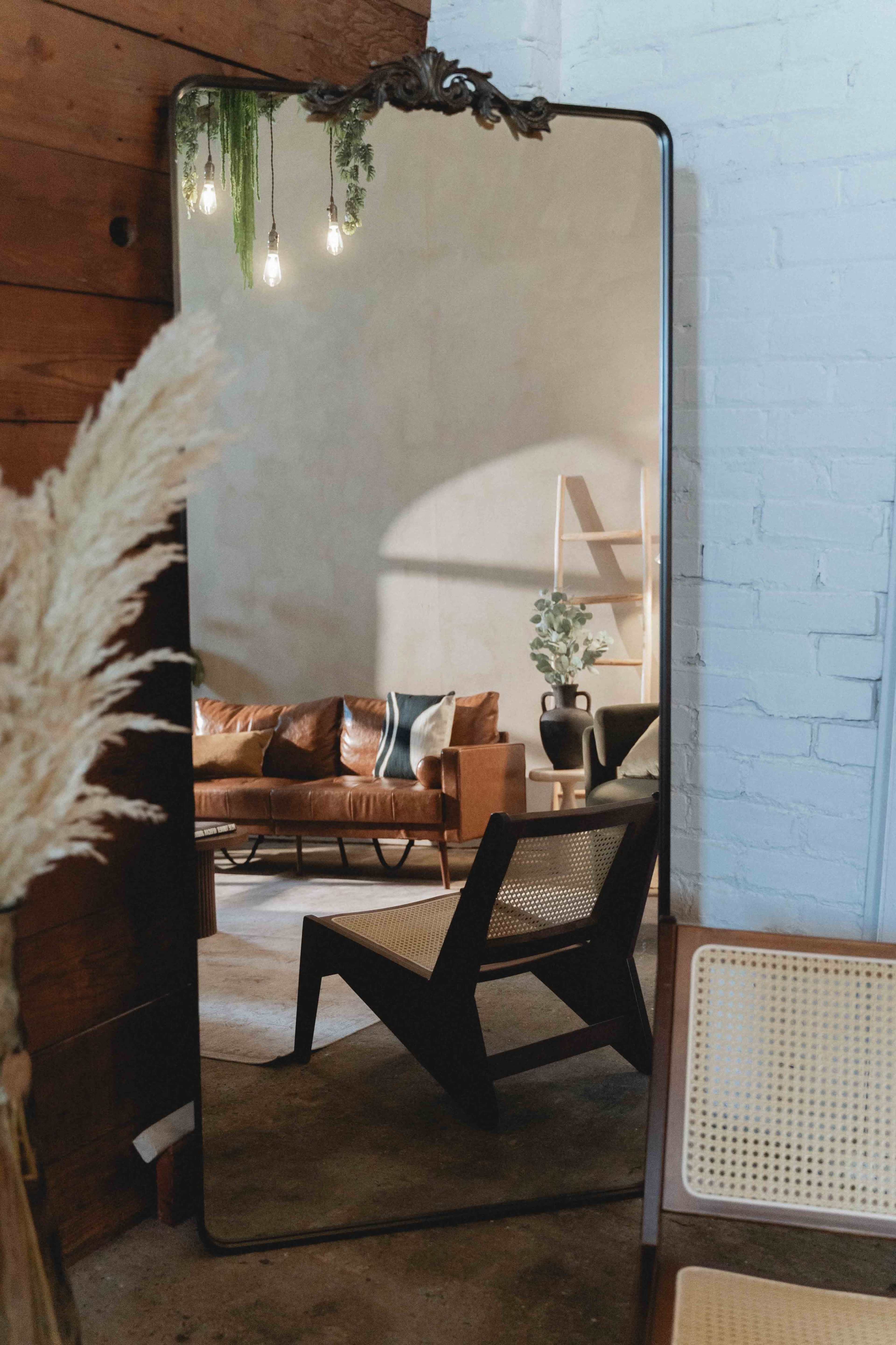 Chic Warehouse Natural Light & Fully Equipped Photo & Creative Studio Image in Sacramento, Sacramento, CA