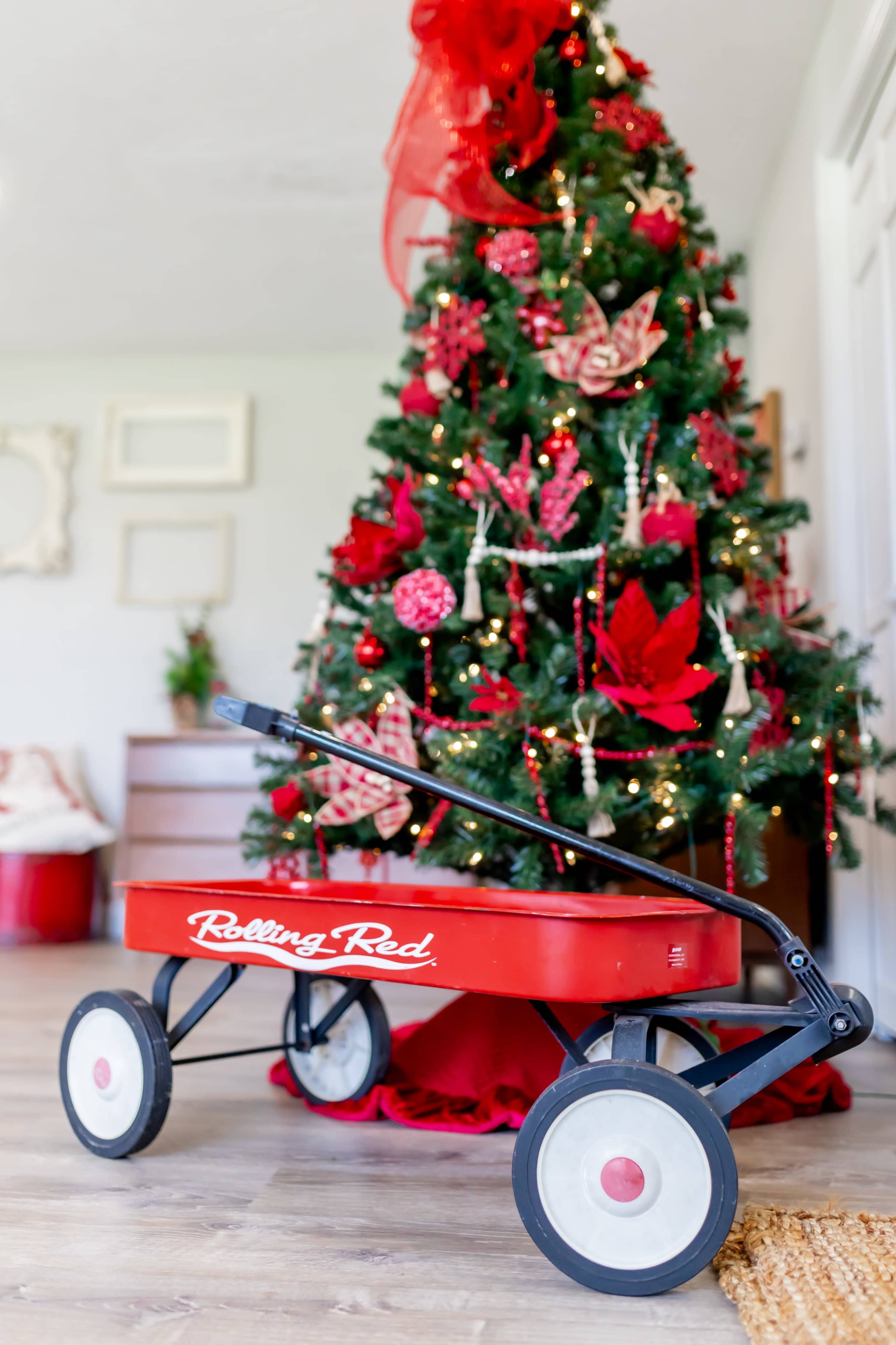 Farmhouse Christmas Photo Studio Image in , Wauchula, FL