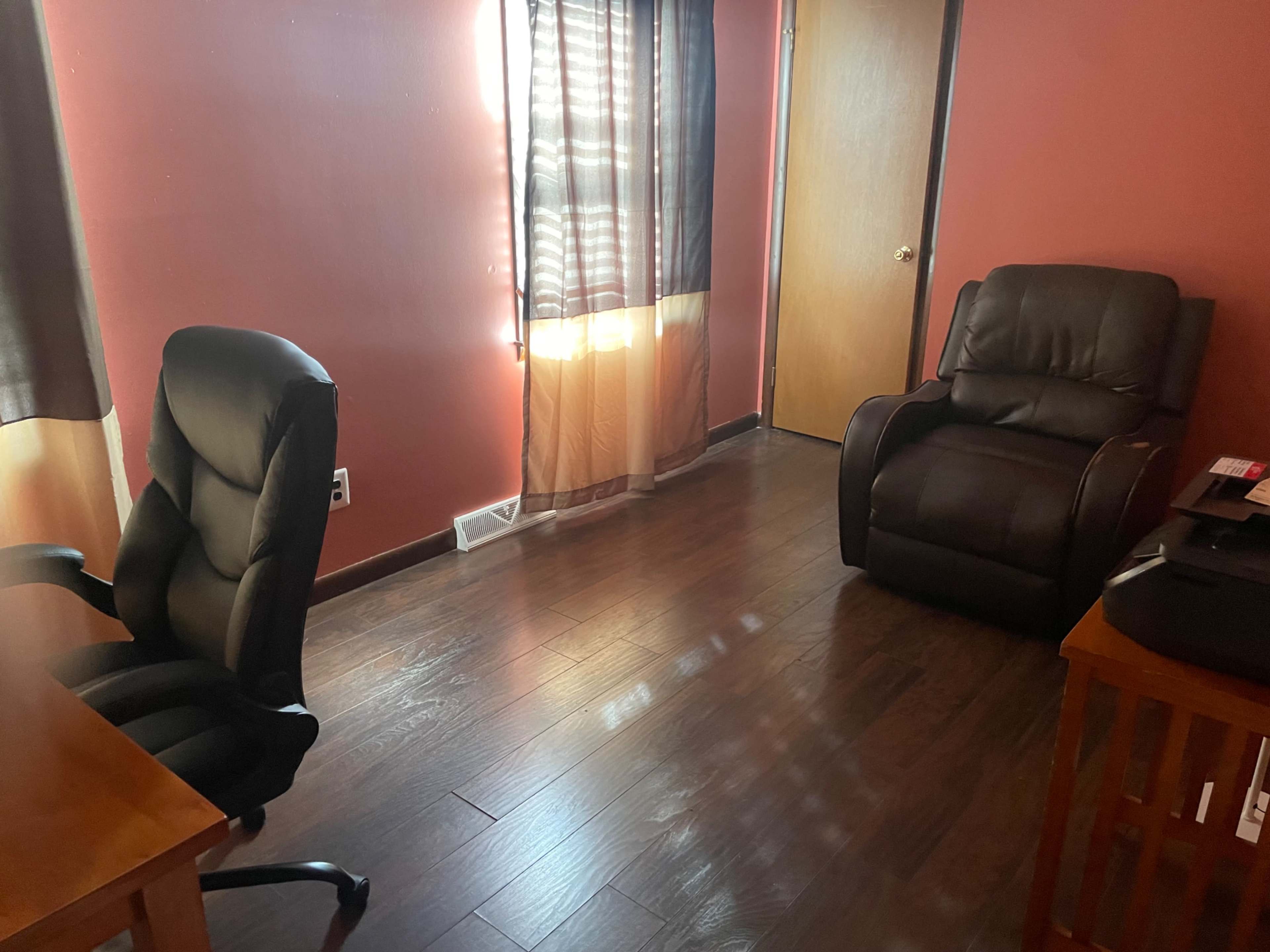 Spacious Home with Backyard Image in Burlington, Burlington, NJ