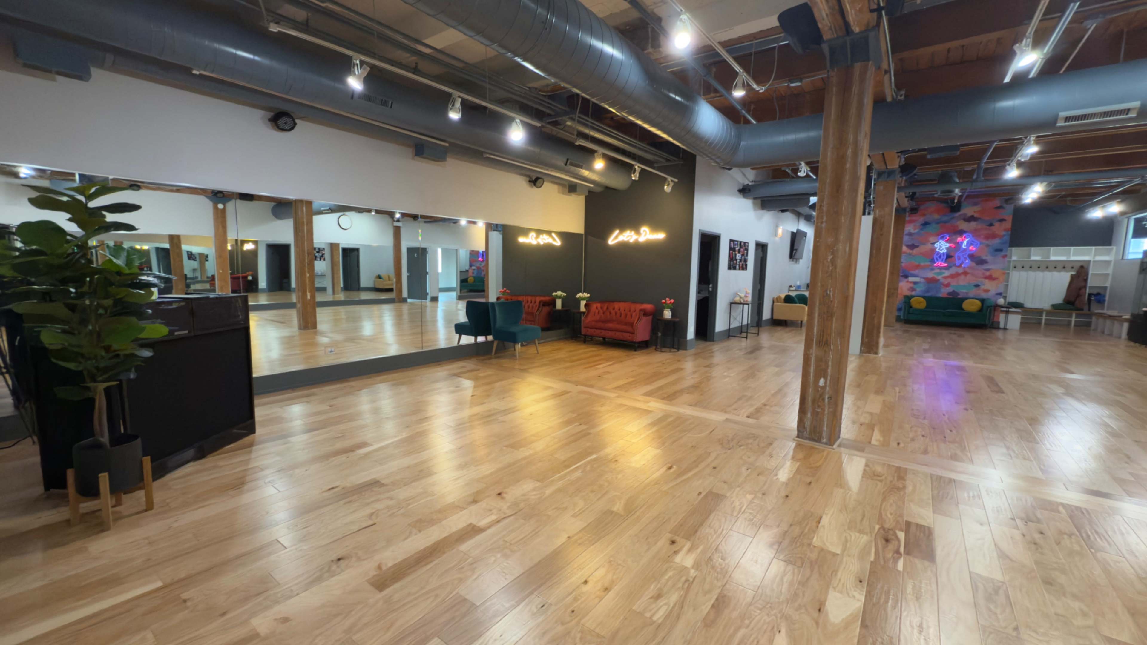 Versatile Downtown Luxury Space for Private Events, Rehearsals & More Image in Near North Side, Chicago, IL