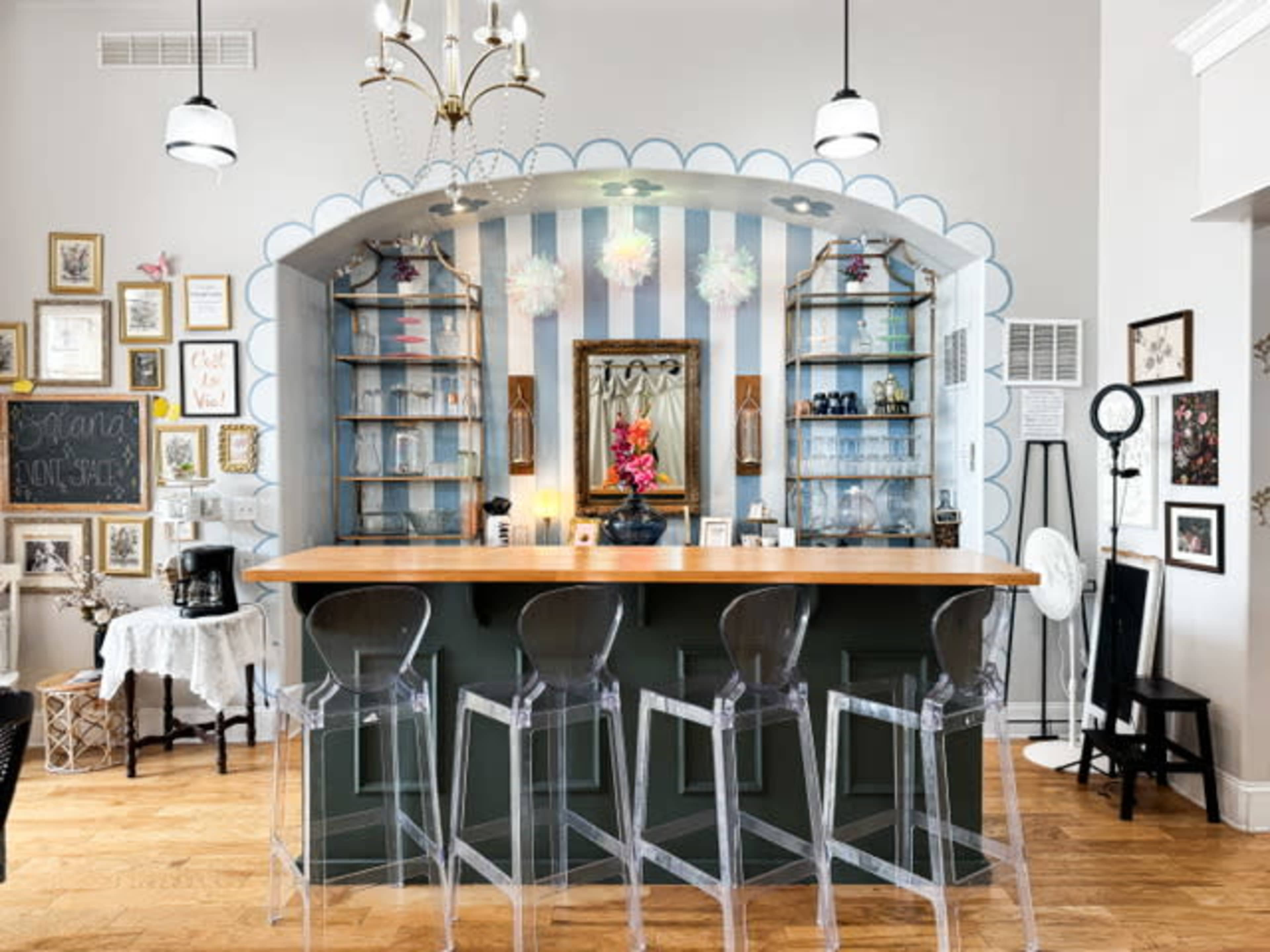 Bright, Pre Styled Content Space in Downtown Excelsior Springs Image in Fishing River Township, Excelsior Springs, MO