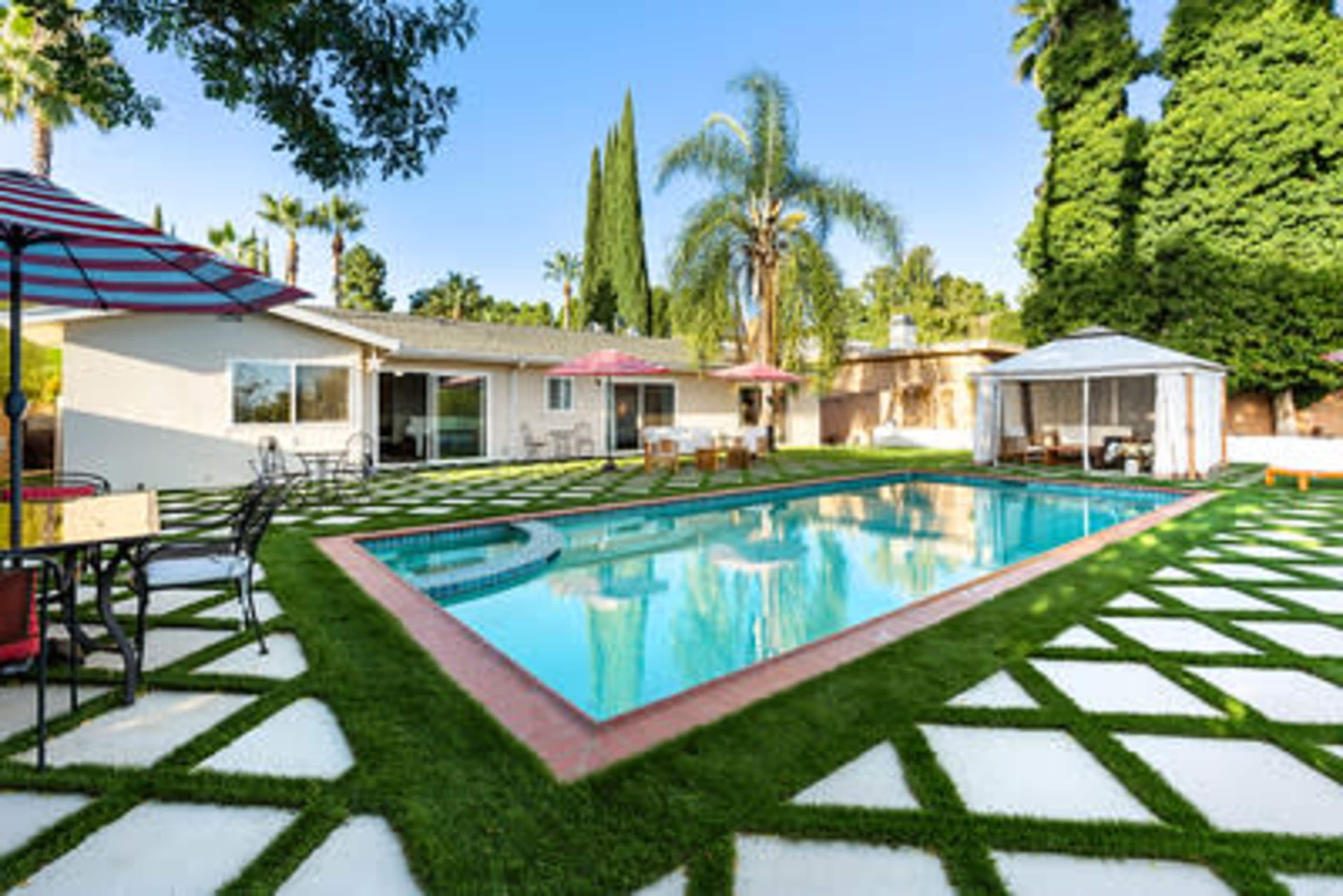Luxury 4Bd Topanga Oasis w/ Pool, Spa & Cabana! Image in Topanga, Los Angeles, CA