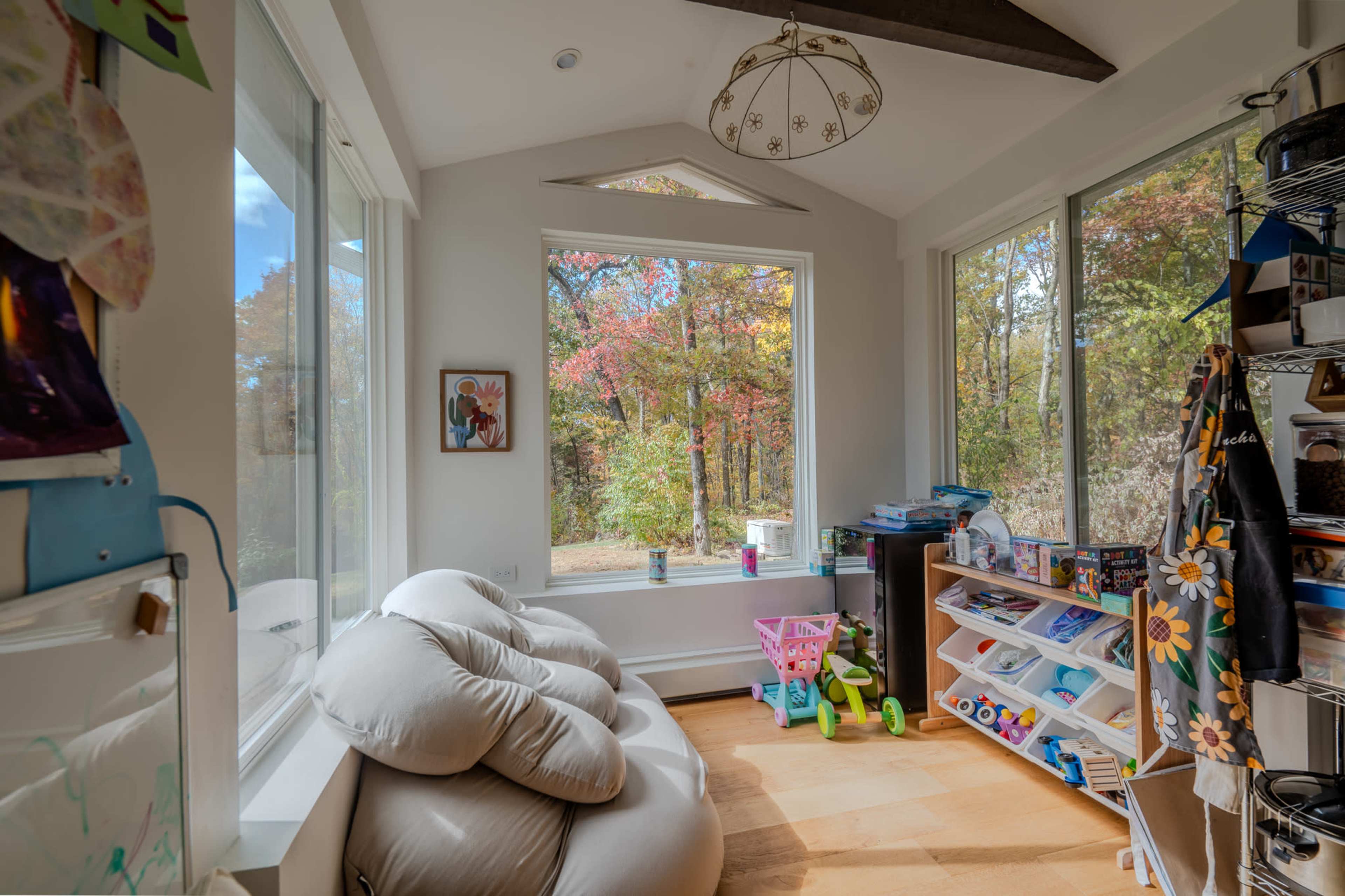 Amazing Country home in the Hudson Valley on top of a mountain. Image in Putnam Valley, Putnam Valley, NY