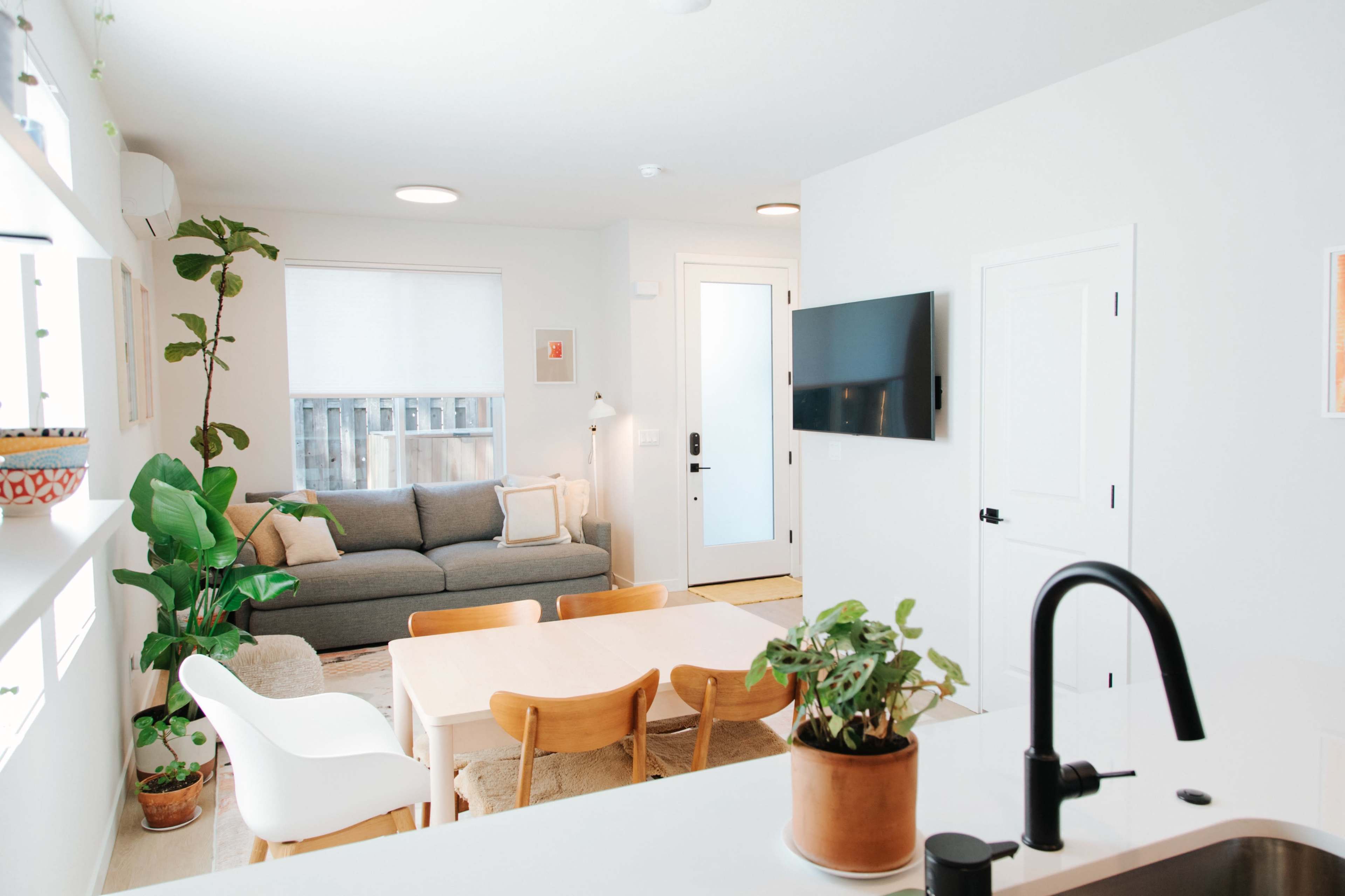 Kenton Cozy Nest Townhome with garden patio Image in North Portland, Portland, OR