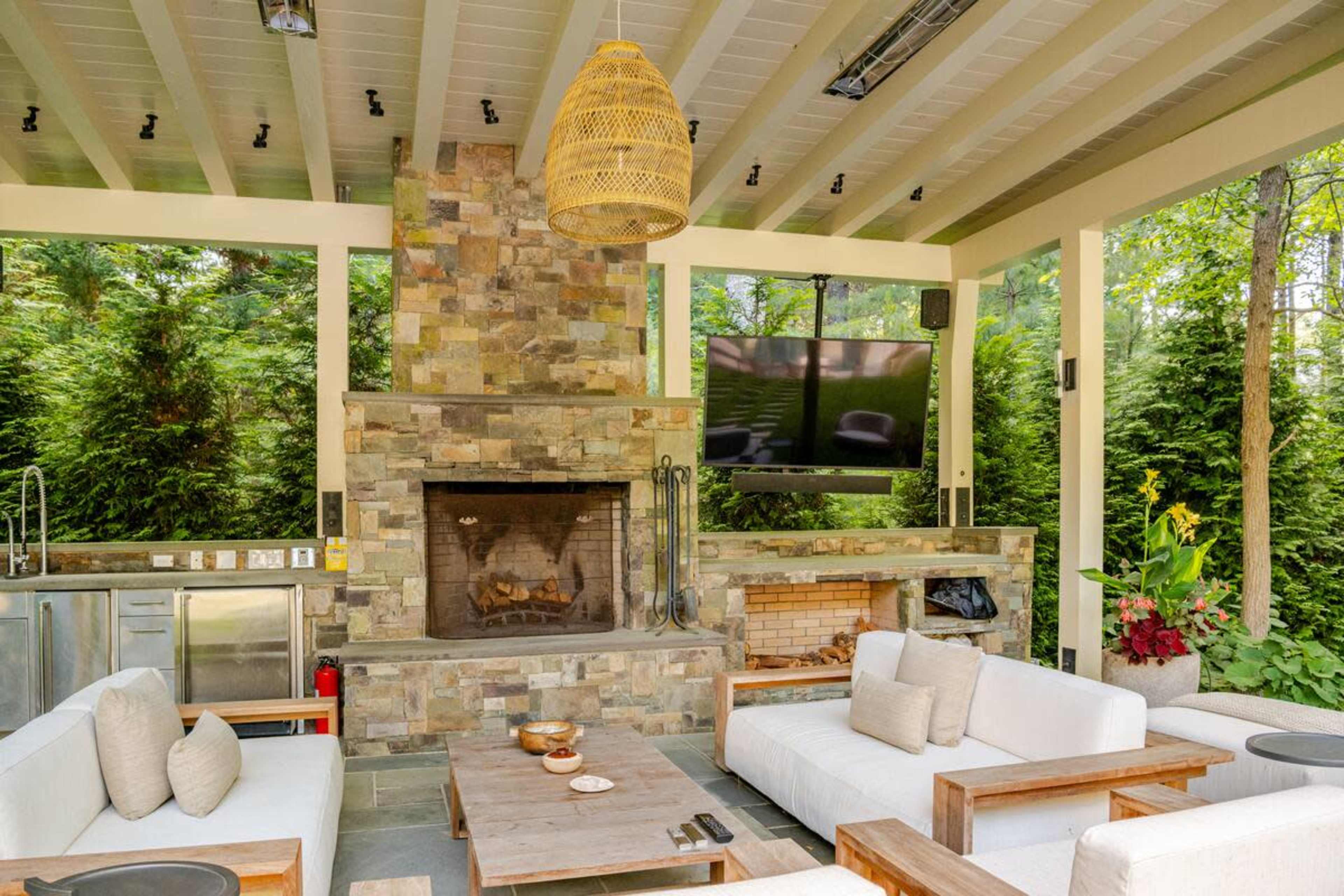 Luxurious 7Bedroom Retreat with Pool - Tennis court - East Hamptons Image in East Hampton, East Hamptons, NY