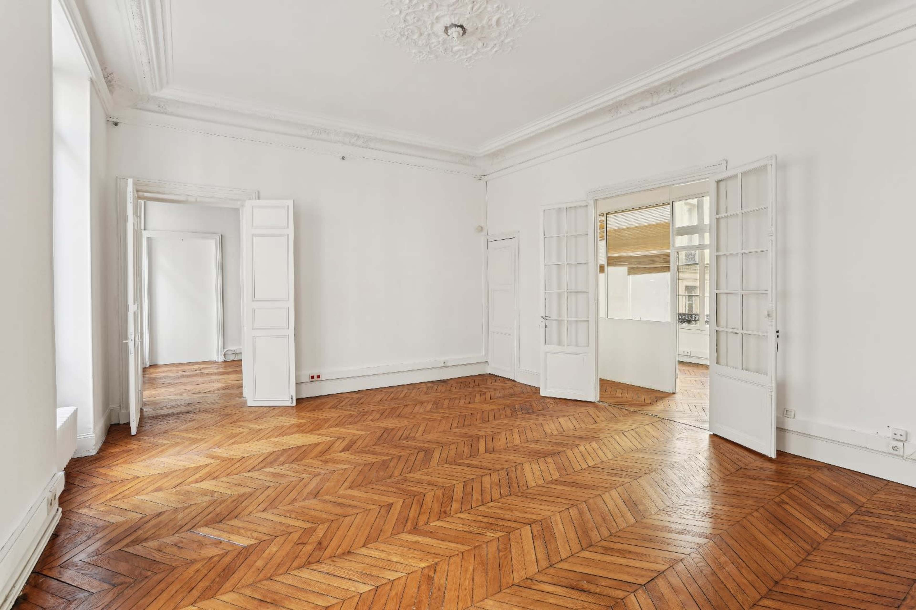 Appartement Haussmannien avec parquet - 175 m² modulables Image dans Arts-et-Métiers, Paris, 