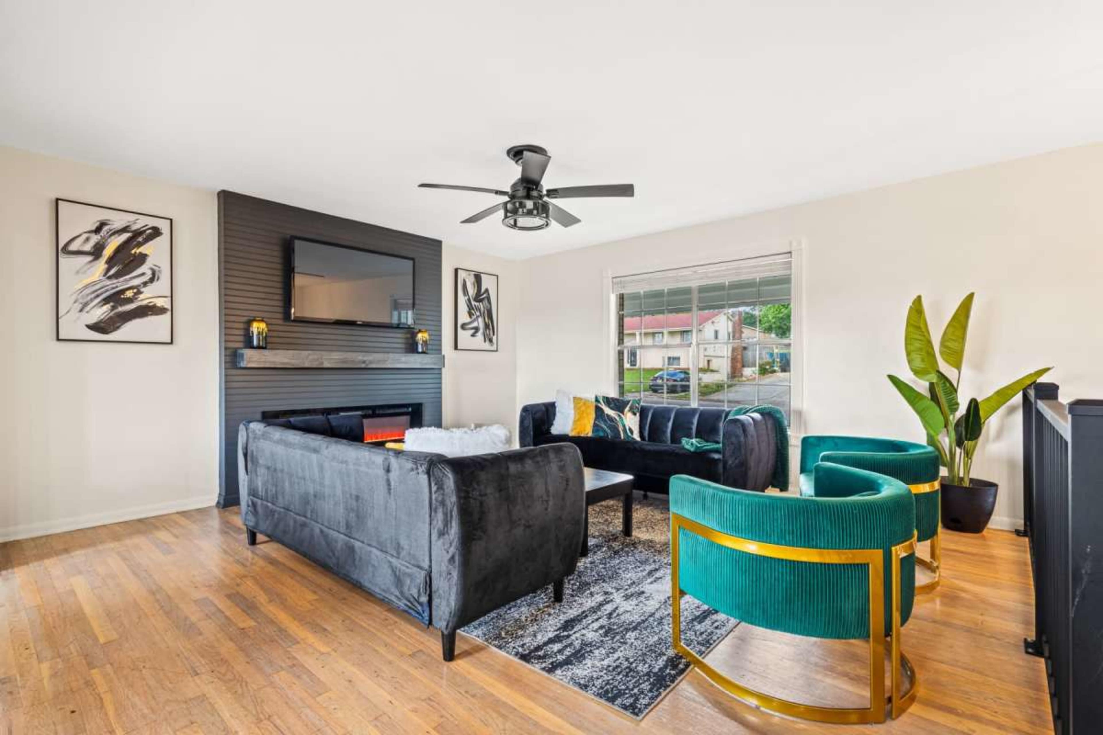 EpicStay-Theater, GameRoom, Event Ready, Near City Image in Forest Park, Forest park, GA