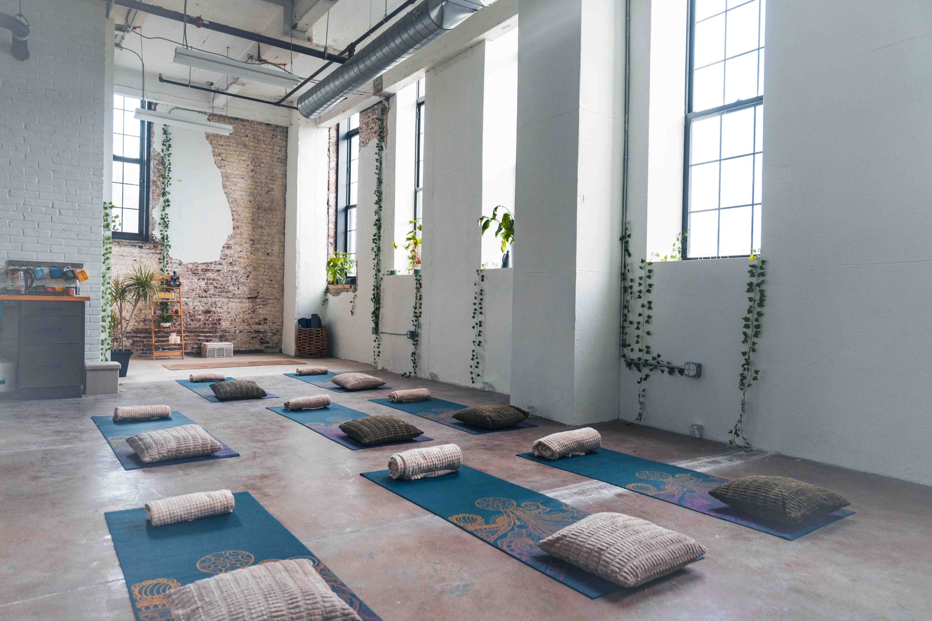 Downtown Rustic Yoga Space with Natural Light Image in Center City, Philadelphia, PA