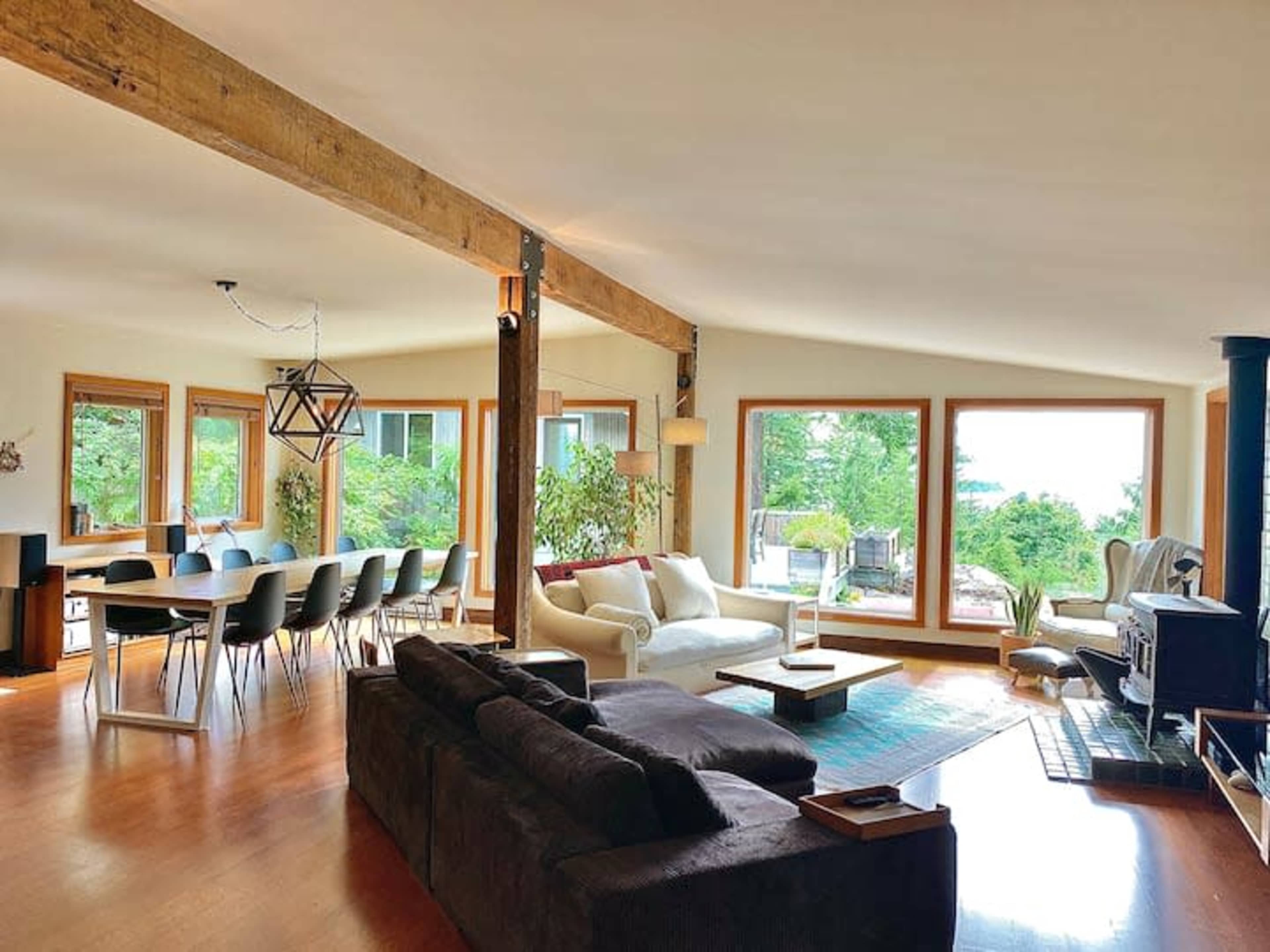 Oceanview home Image in Bowen Island, Bowen Island, BC