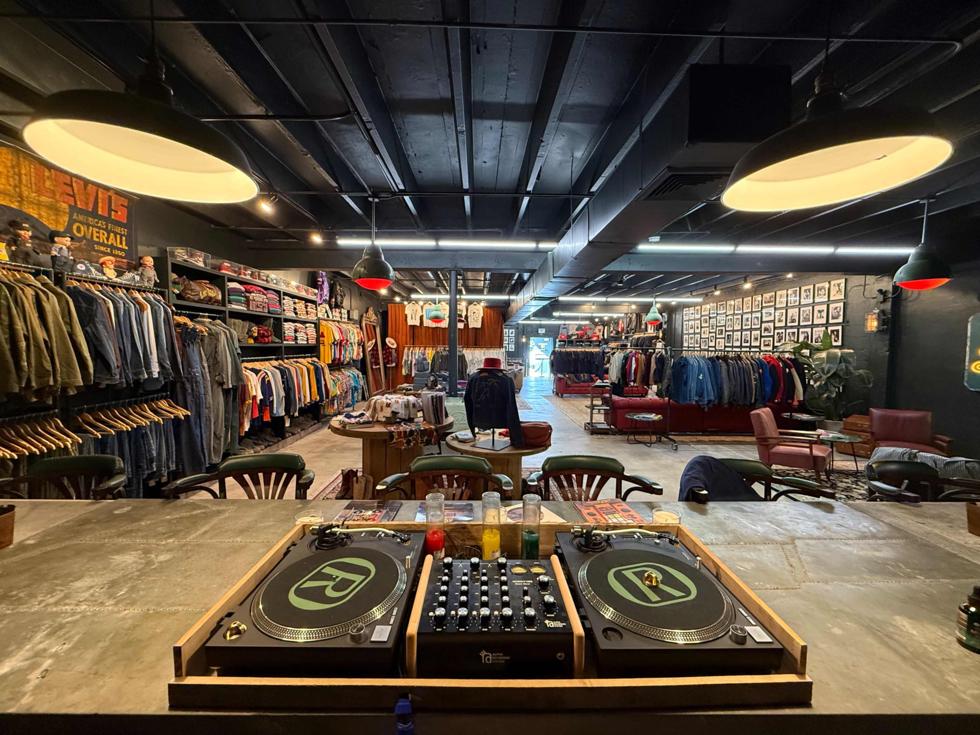 Little River upscale Vintage boutique with HiFi audio system Image in Little River, Miami, FL