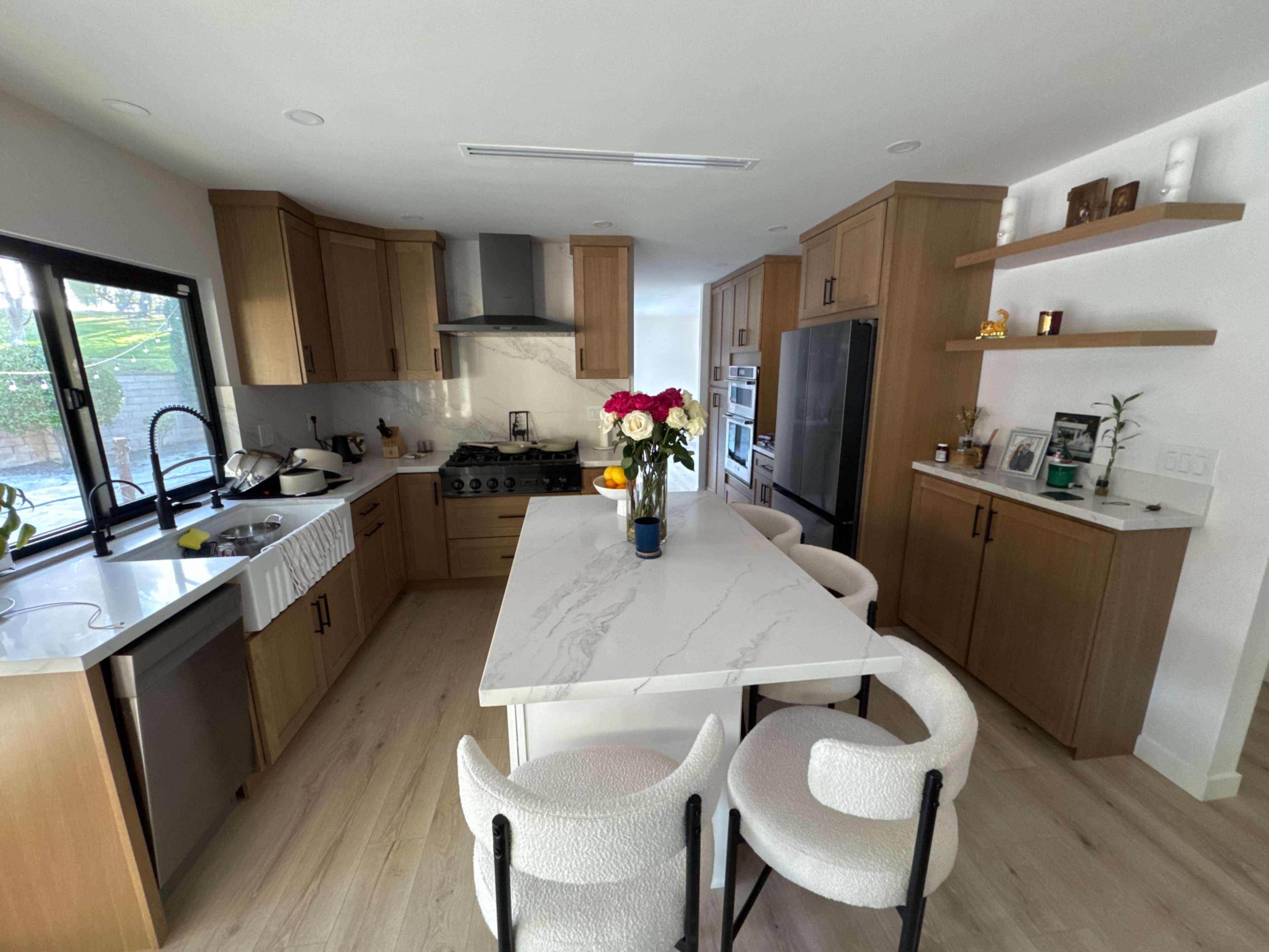 Mid - Century. Modern Farmhouse with Studio & Lots of Space! Image in West Hills, West Hills, CA