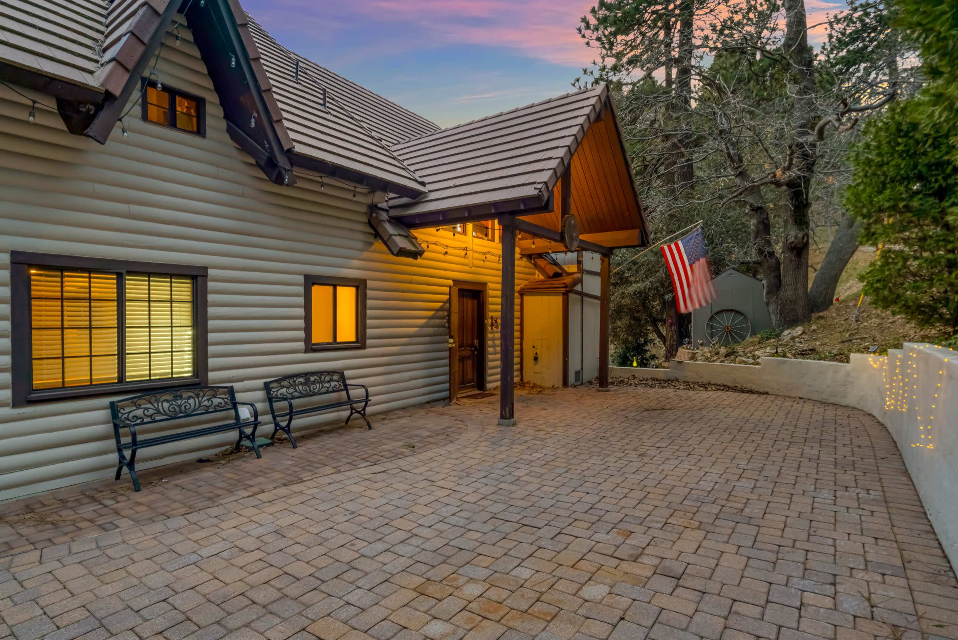 Vista Lodge! 20 min to Silverwood Lake Image in Cedarpines Park, Cedarpines Park, CA