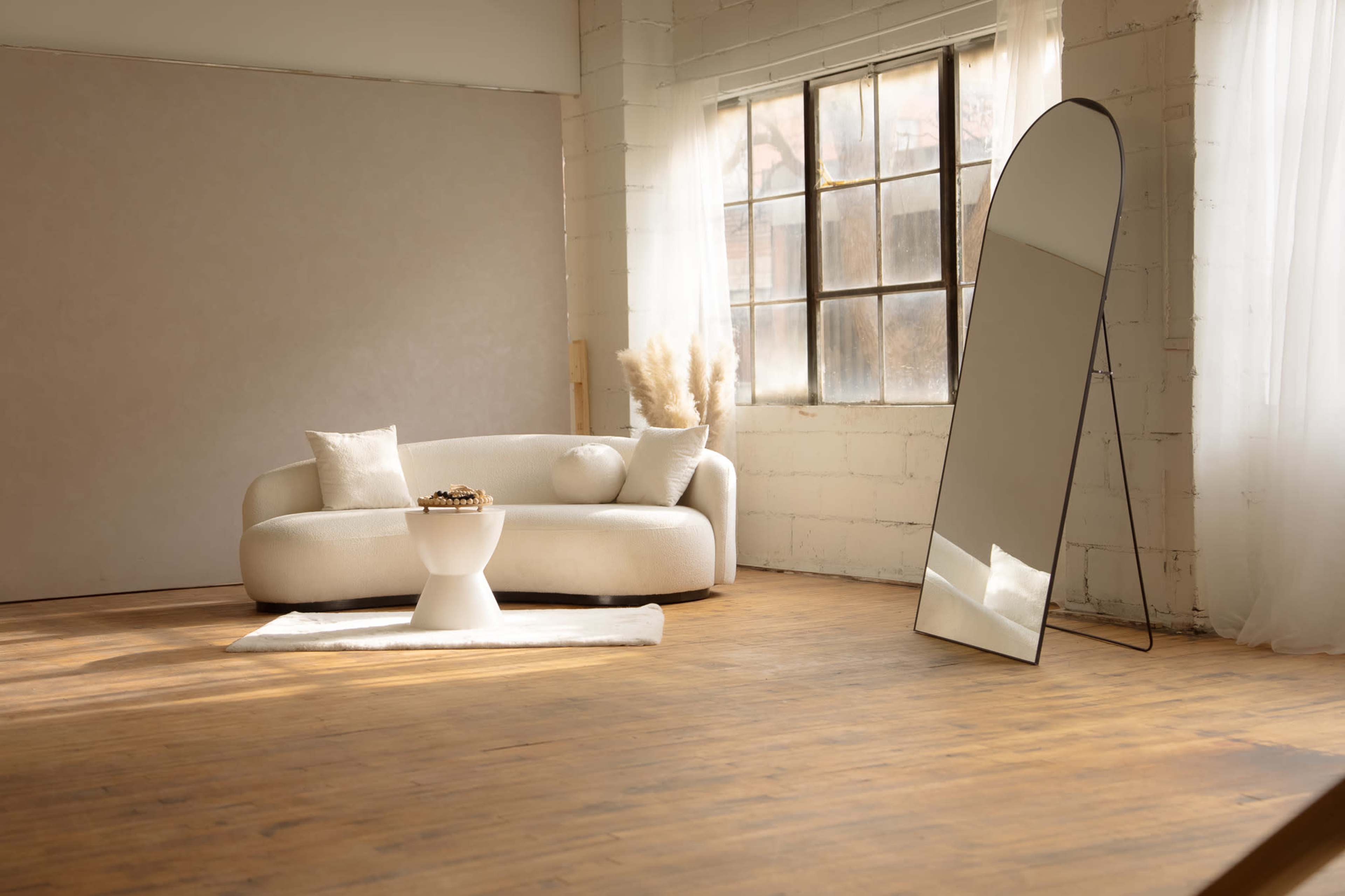 Industiral, loft, photo studio, designed set, cyc wall, lounge, hardwood floor, exposed brick, downtown, podcast, queen west, open spcace Image in Niagara, Toronto, ON