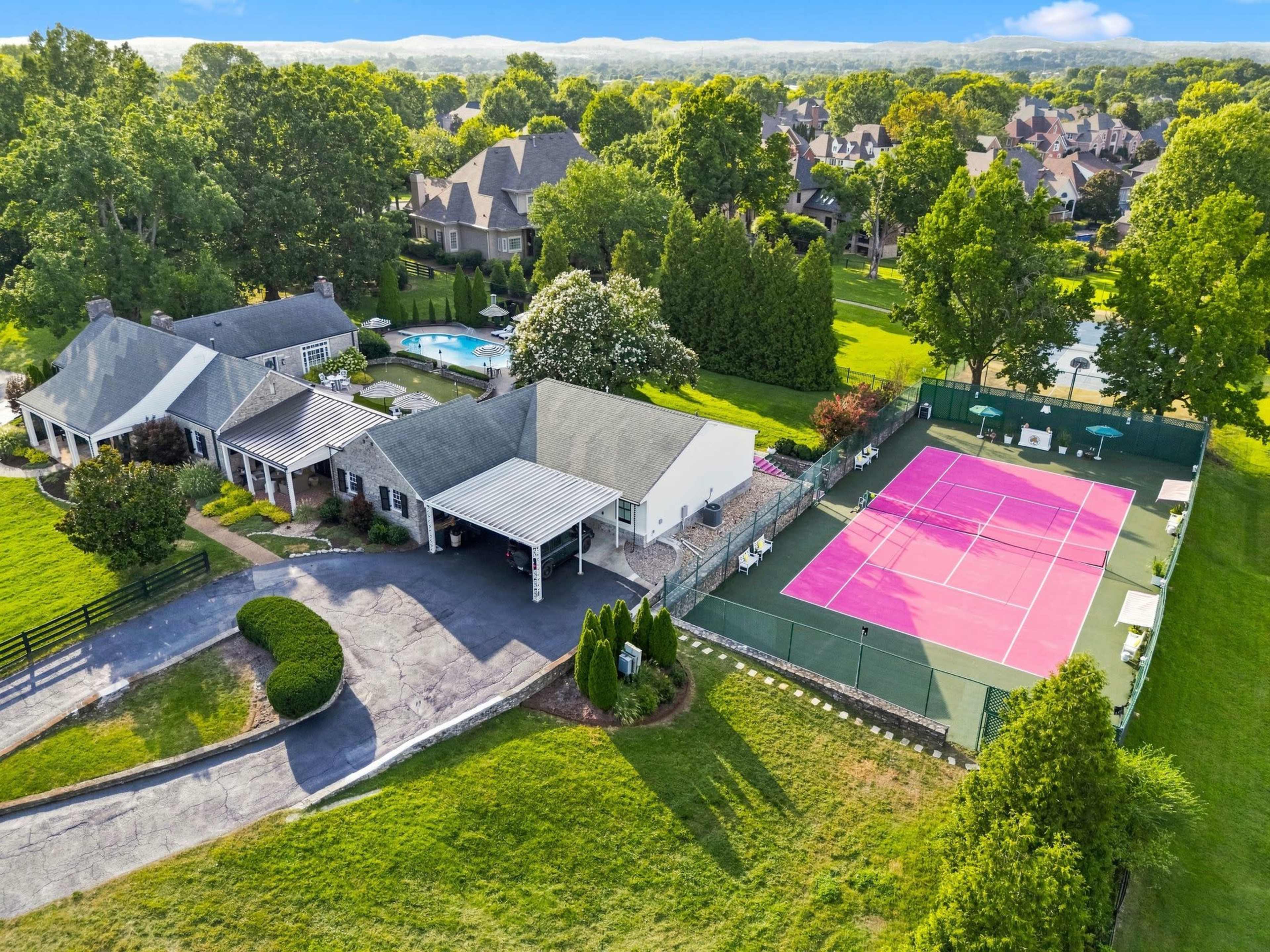 Royal Oaks Estate, Grounds with Pool and Tennis Court Image in Hendersonville, hendersonville, TN