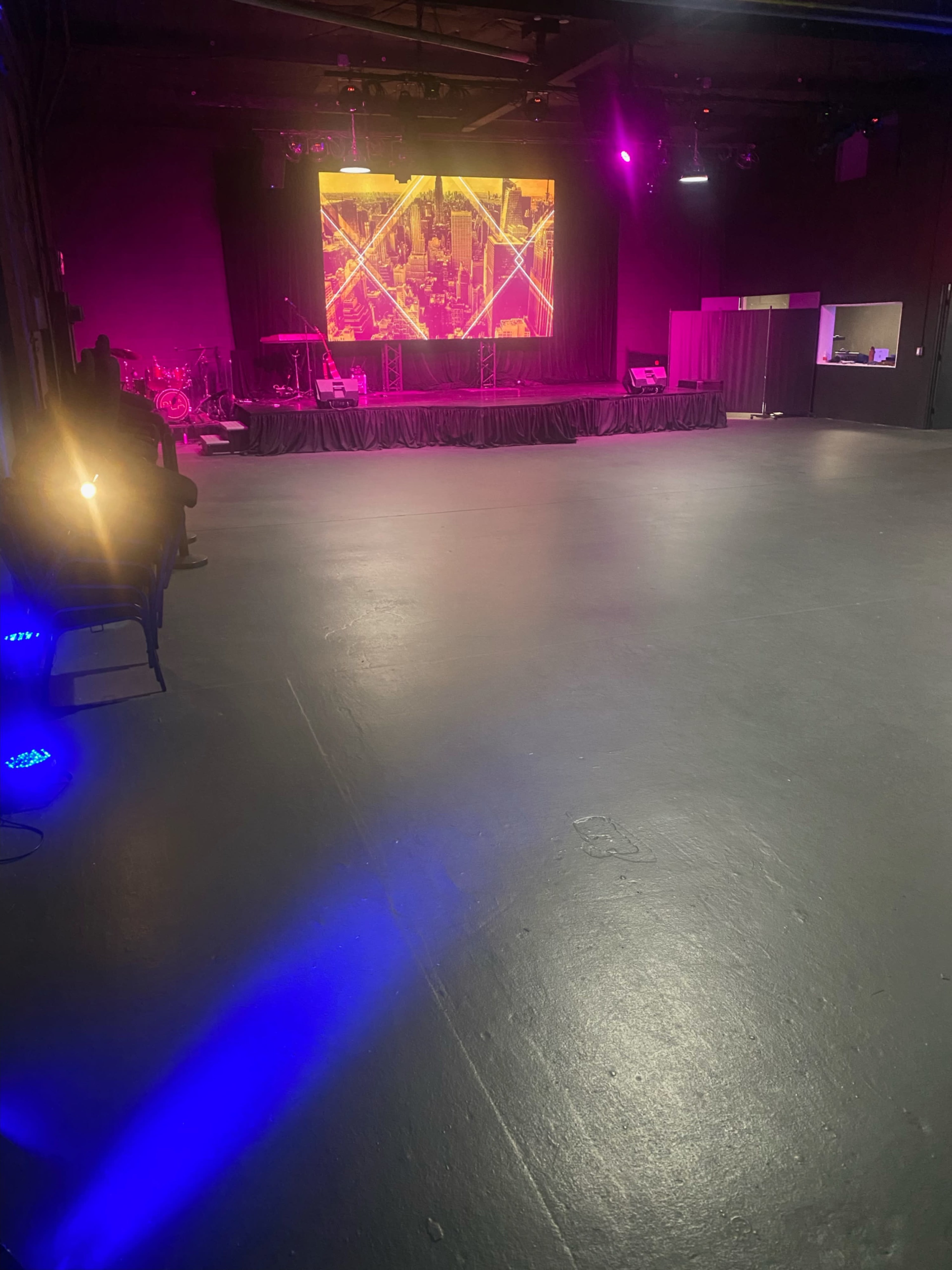 Beautiful and Modern Multi Purpose Space (kids birthday parties, church space, film/media) Image in Canoga Park, Canoga Park, CA