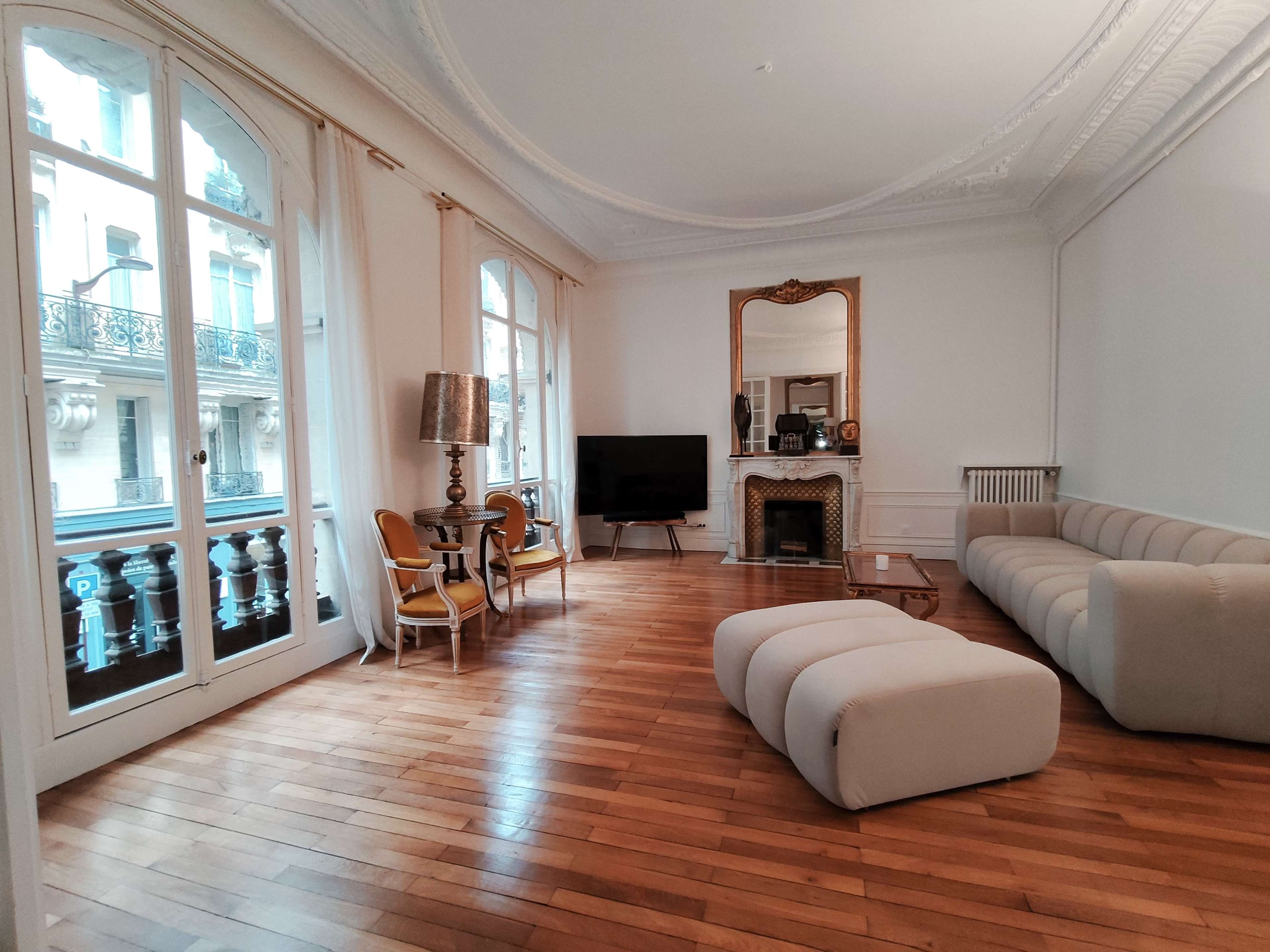 Magnifique appartement de réception Haussmannien Image in NAP, Neuilly-sur-Seine