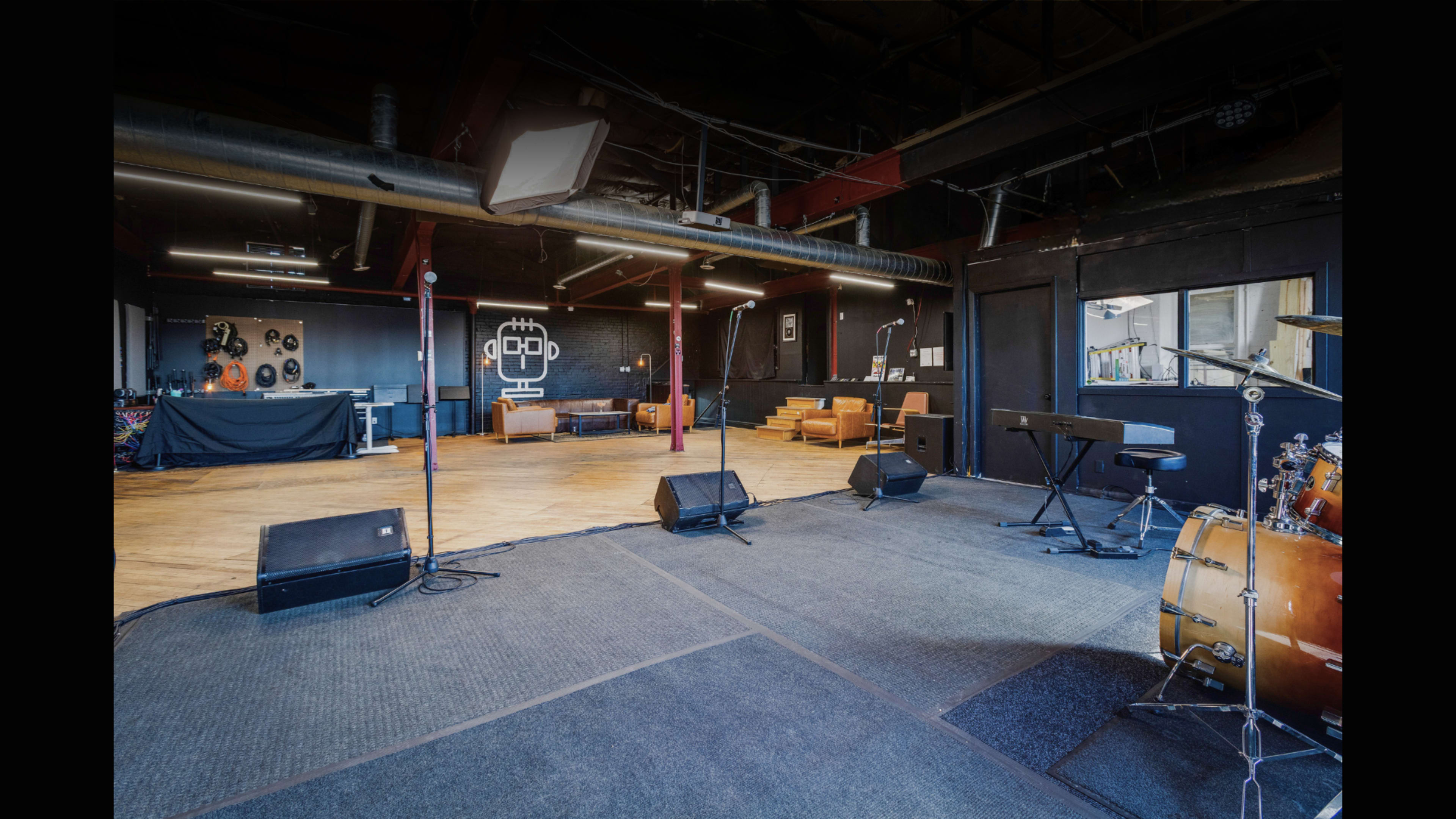 Elevated-Industrial Warehouse Studio Minutes from Downtown Image in Allentown, Pittsburgh, PA