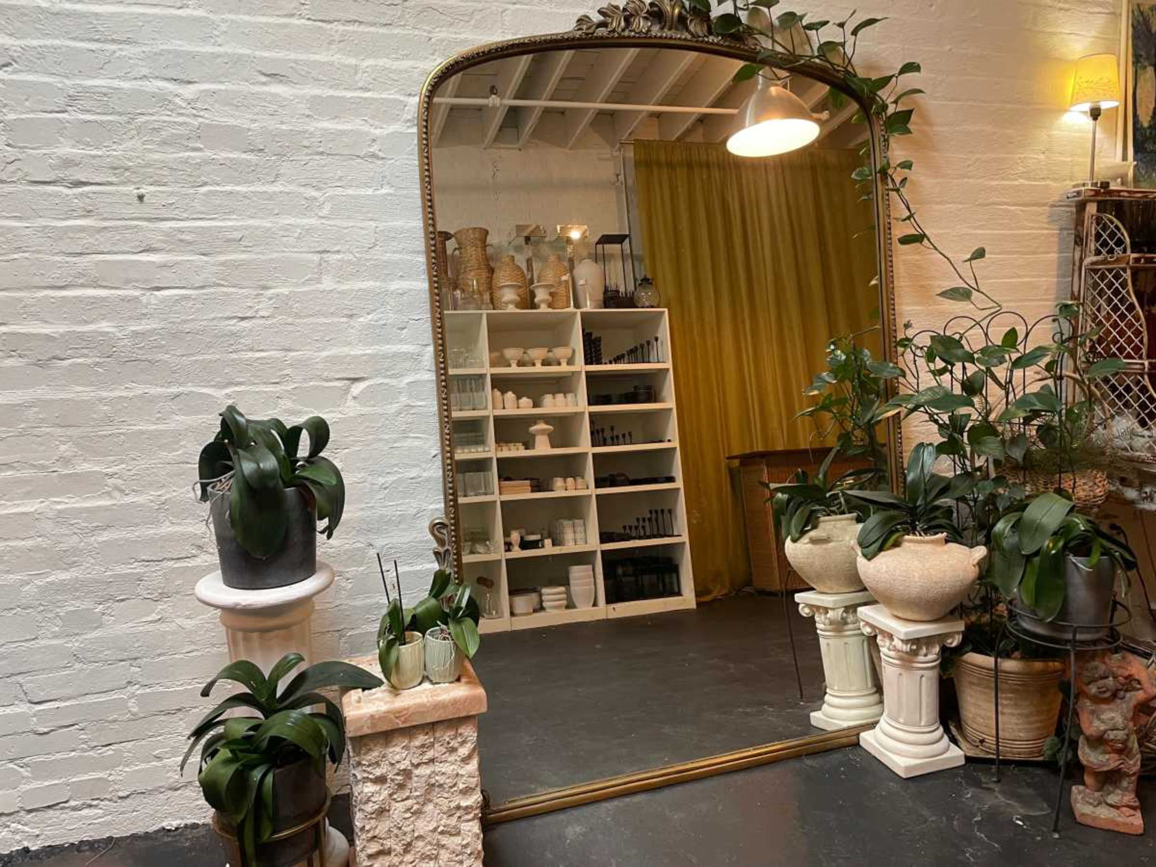 Kansas City Arts District Micro Event Space in a Flower Shop Image in Downtown Kansas City, Kansas City, MO